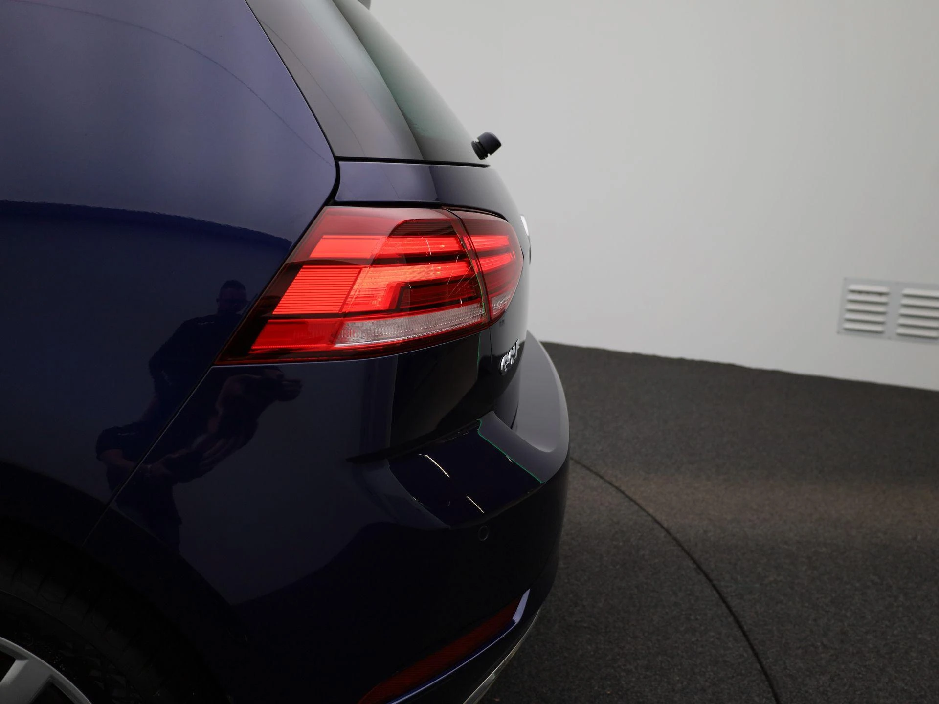 Volkswagen-Golf-image-38