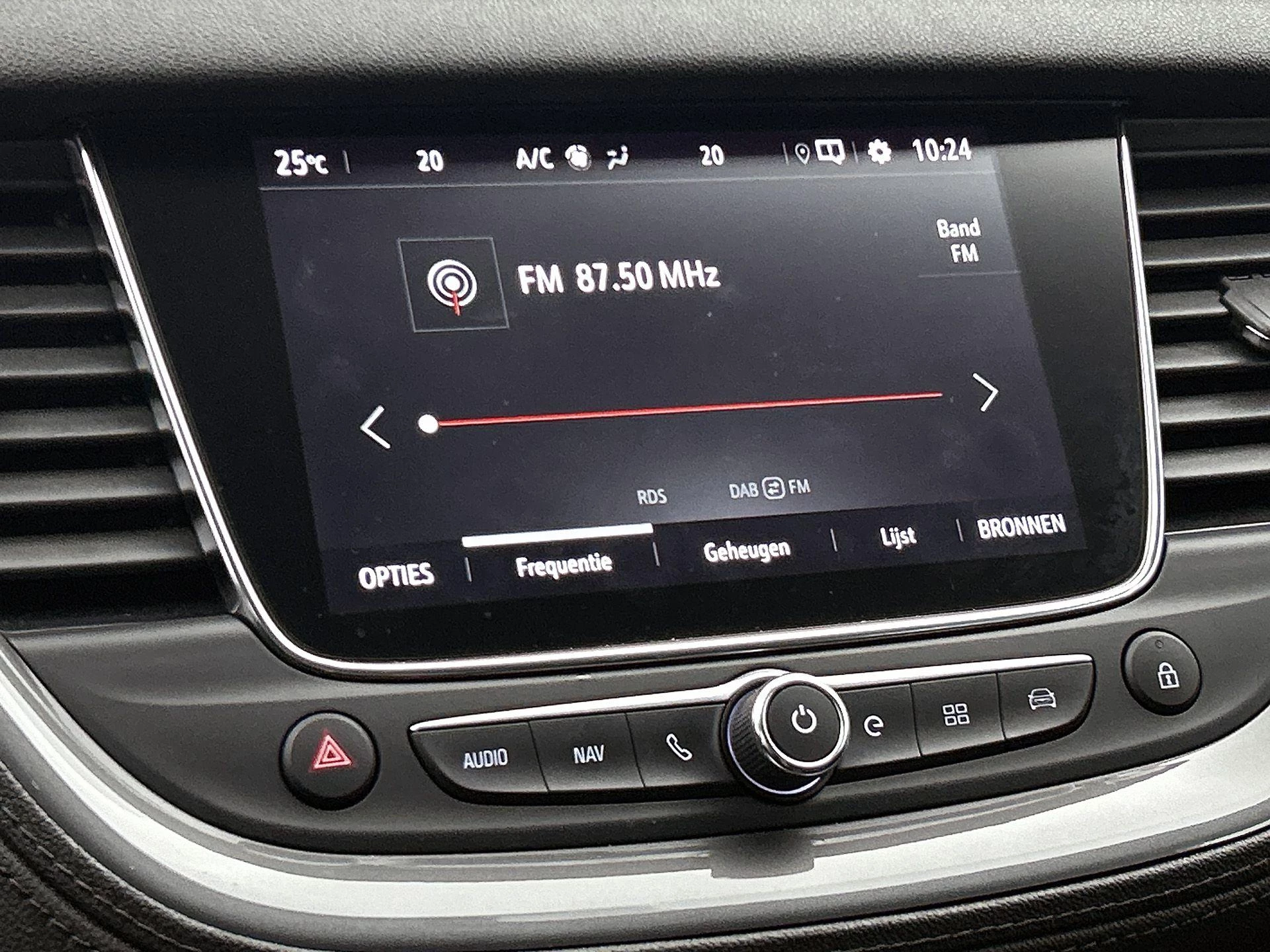 Opel Grandland X 1.6 Turbo Hybrid Elegance