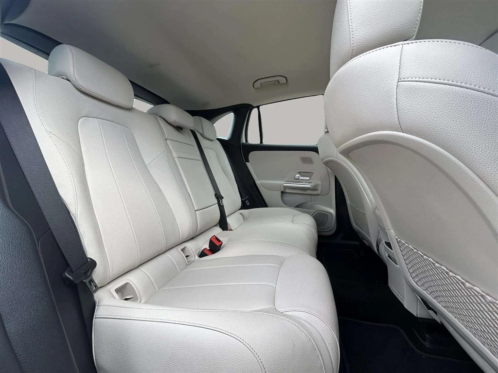 Mercedes-Benz-EQA-image-21