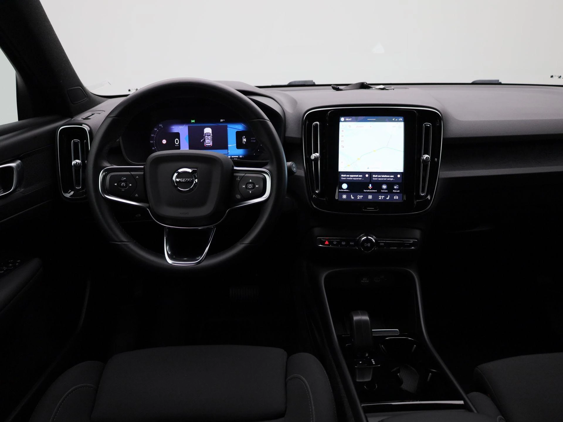 Volvo-XC40-image-6