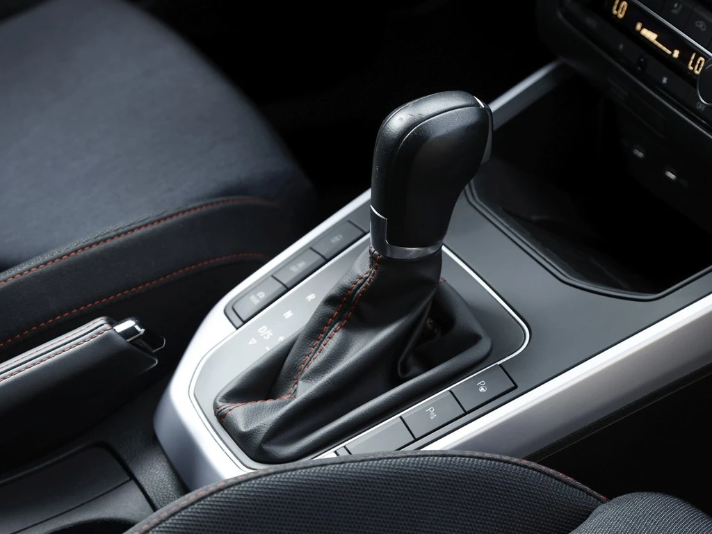 SEAT-Arona-image-8