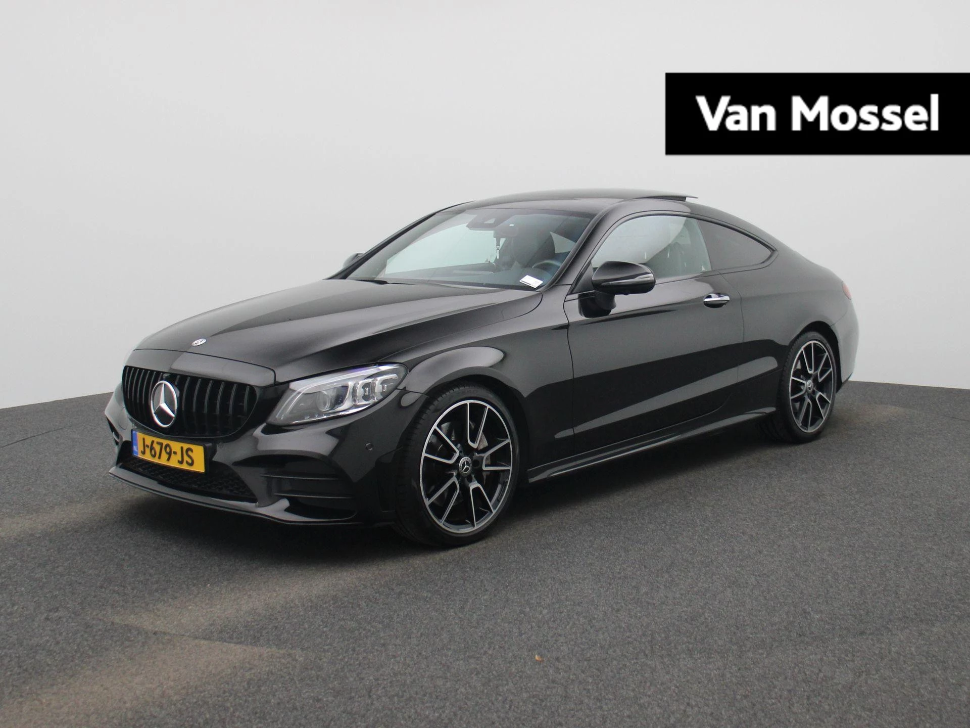 Mercedes-Benz-C-Klasse-image-0