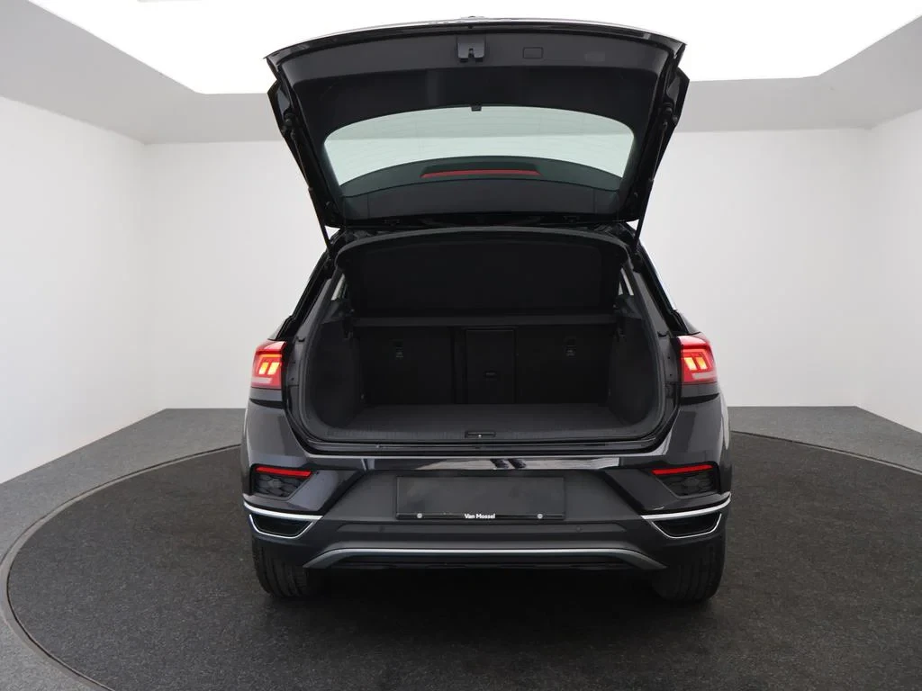 Volkswagen-T-Roc-image-15