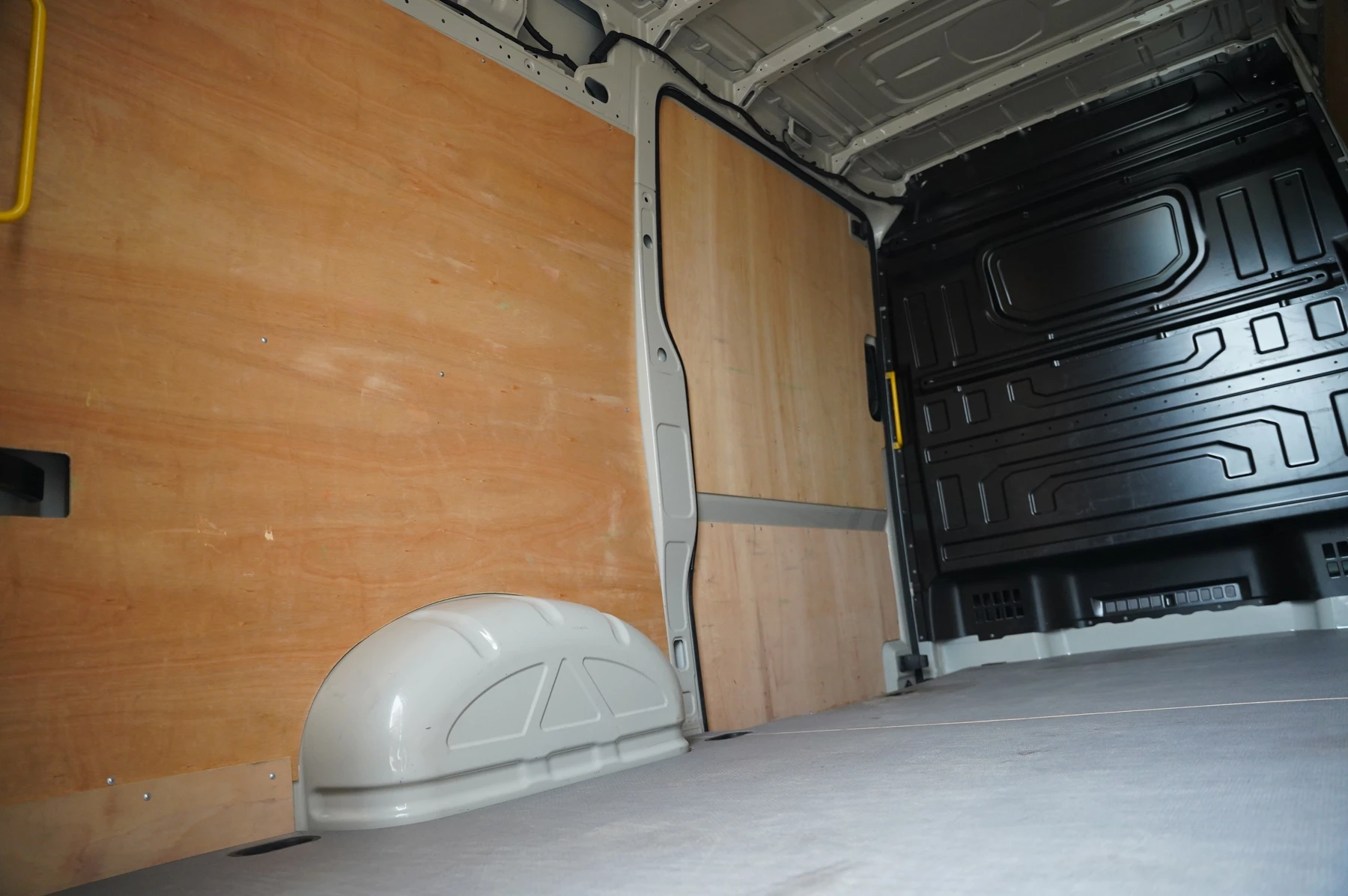 Volkswagen-Crafter-image-34