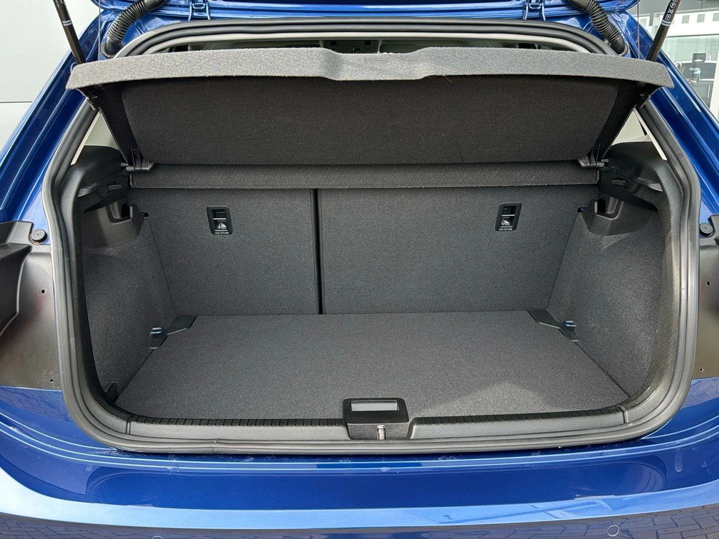 Volkswagen-Polo-image-14