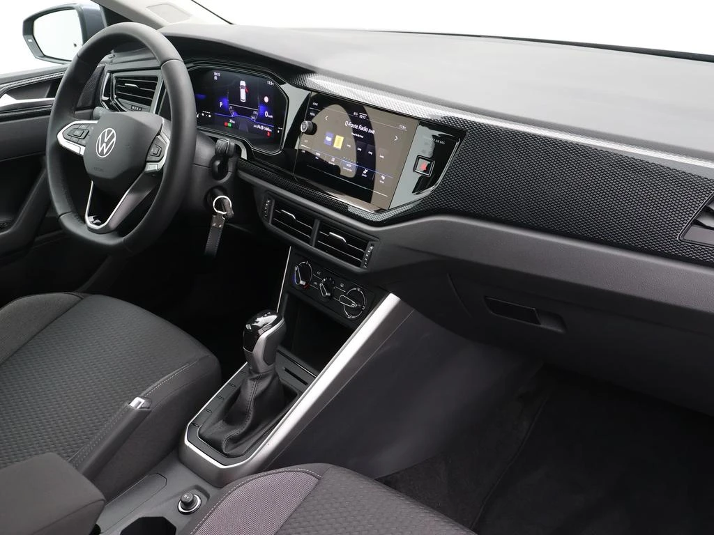 Volkswagen-Polo-image-2