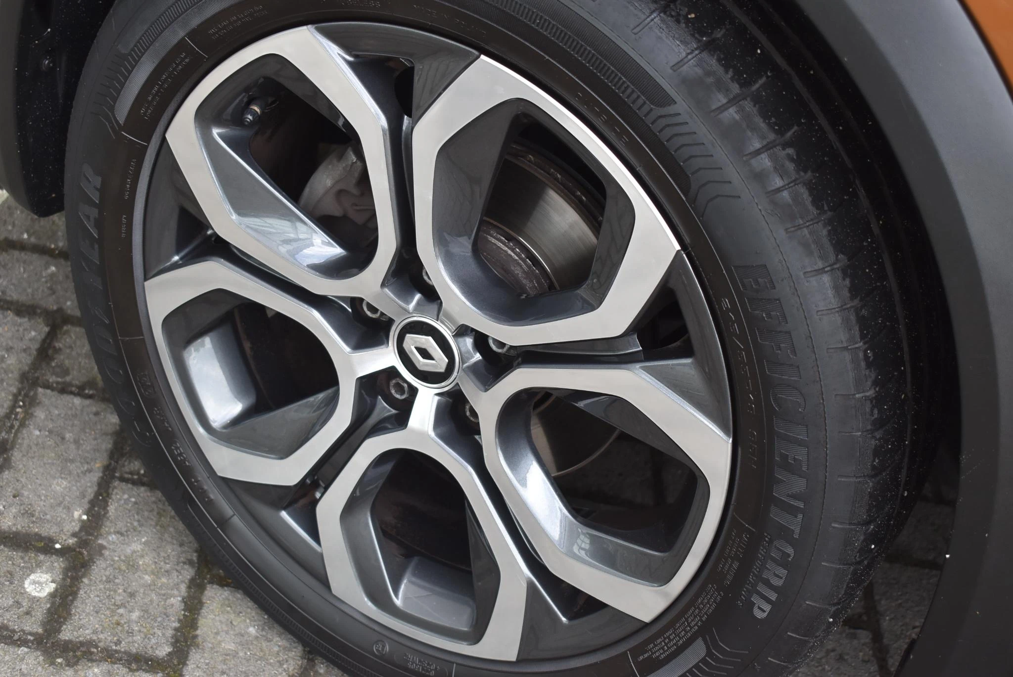 Renault-Captur-image-12