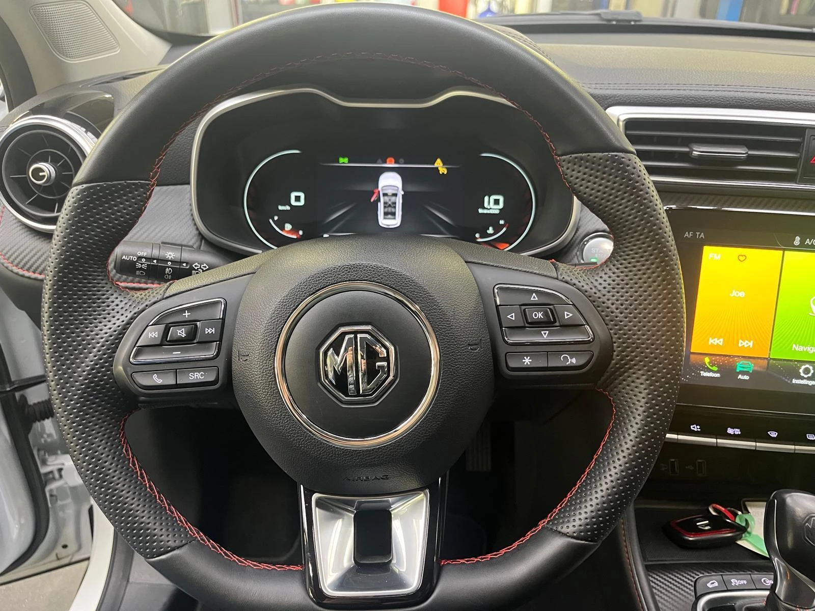 MG ZS Luxury