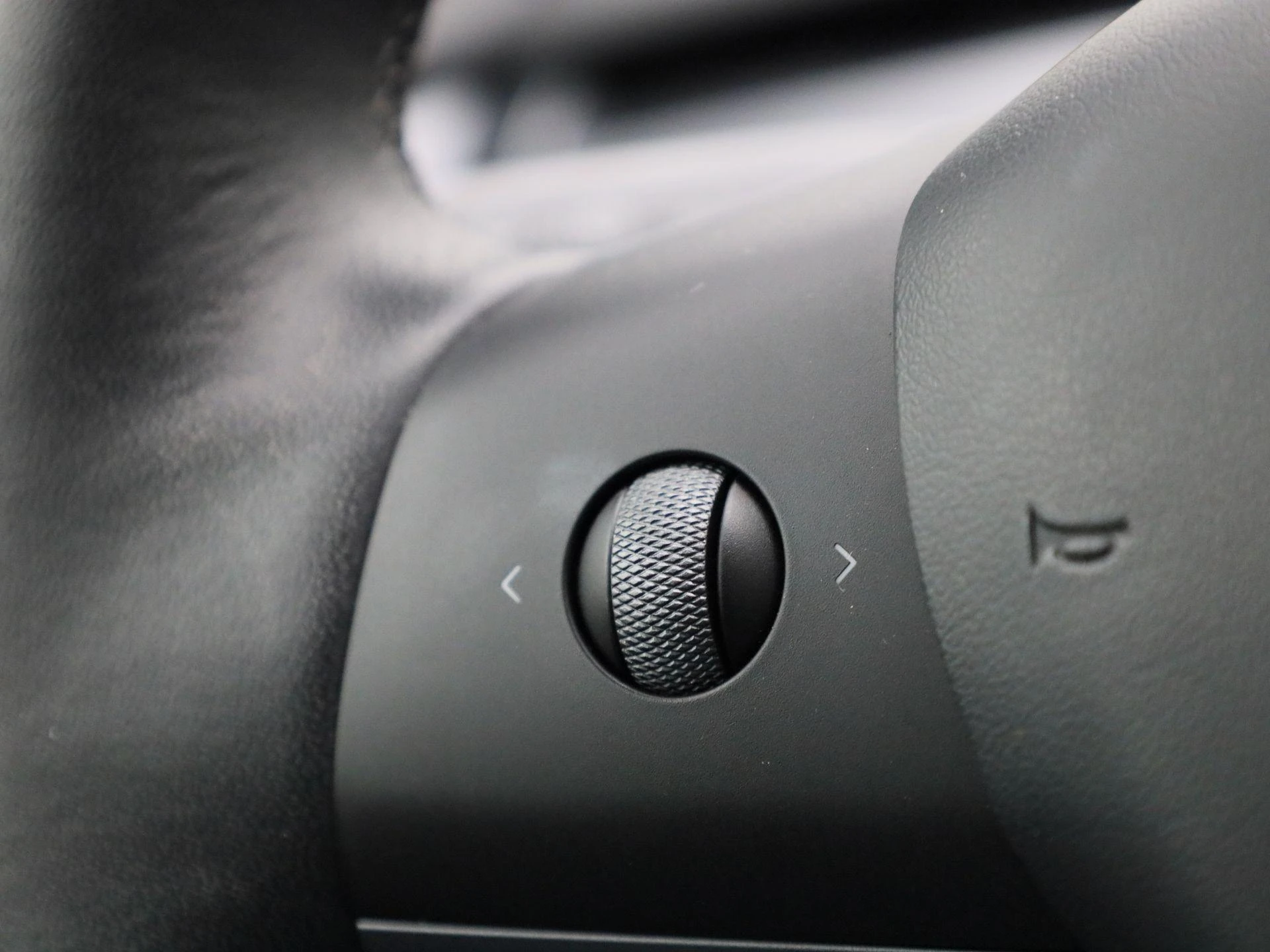 Tesla-Model Y-image-16