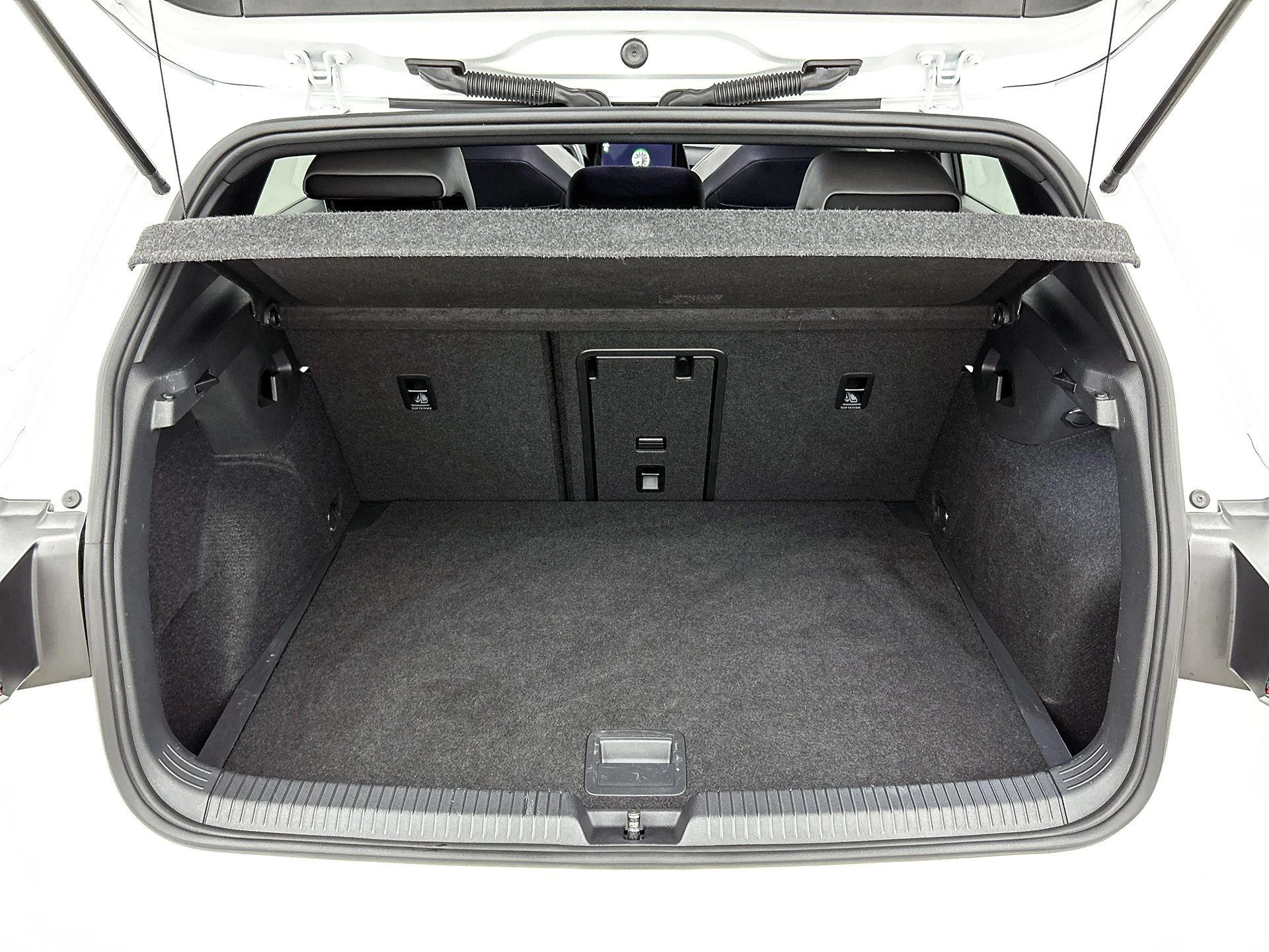 Volkswagen Golf 1.5 eTSI R-Line