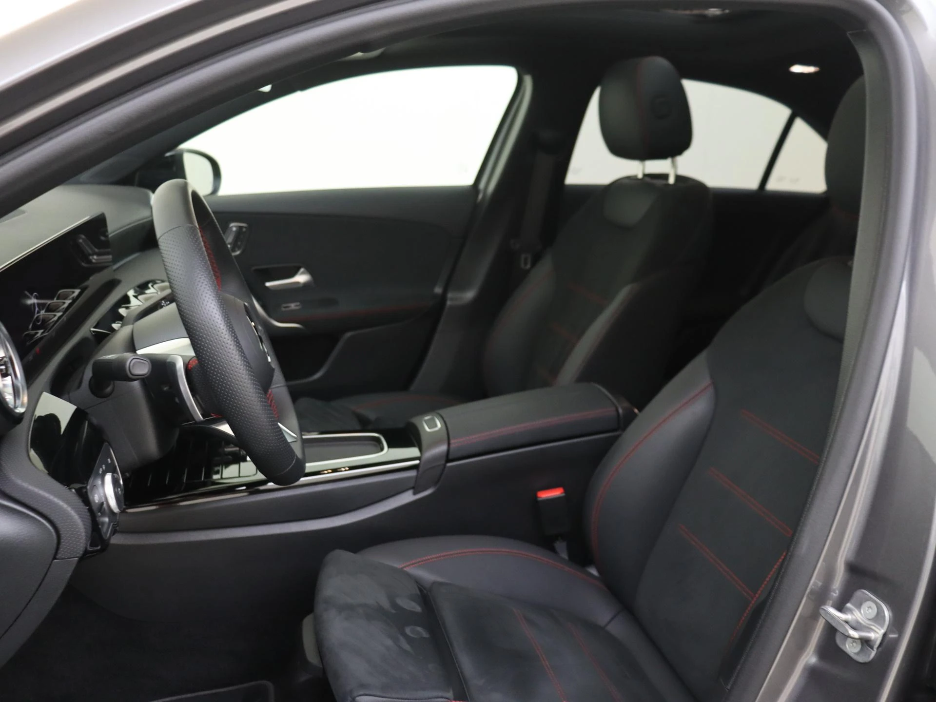 Mercedes-Benz A-Klasse 250 e Business Solution AMG