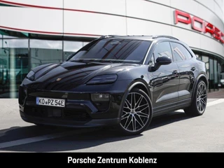 Porsche Macan 4 -