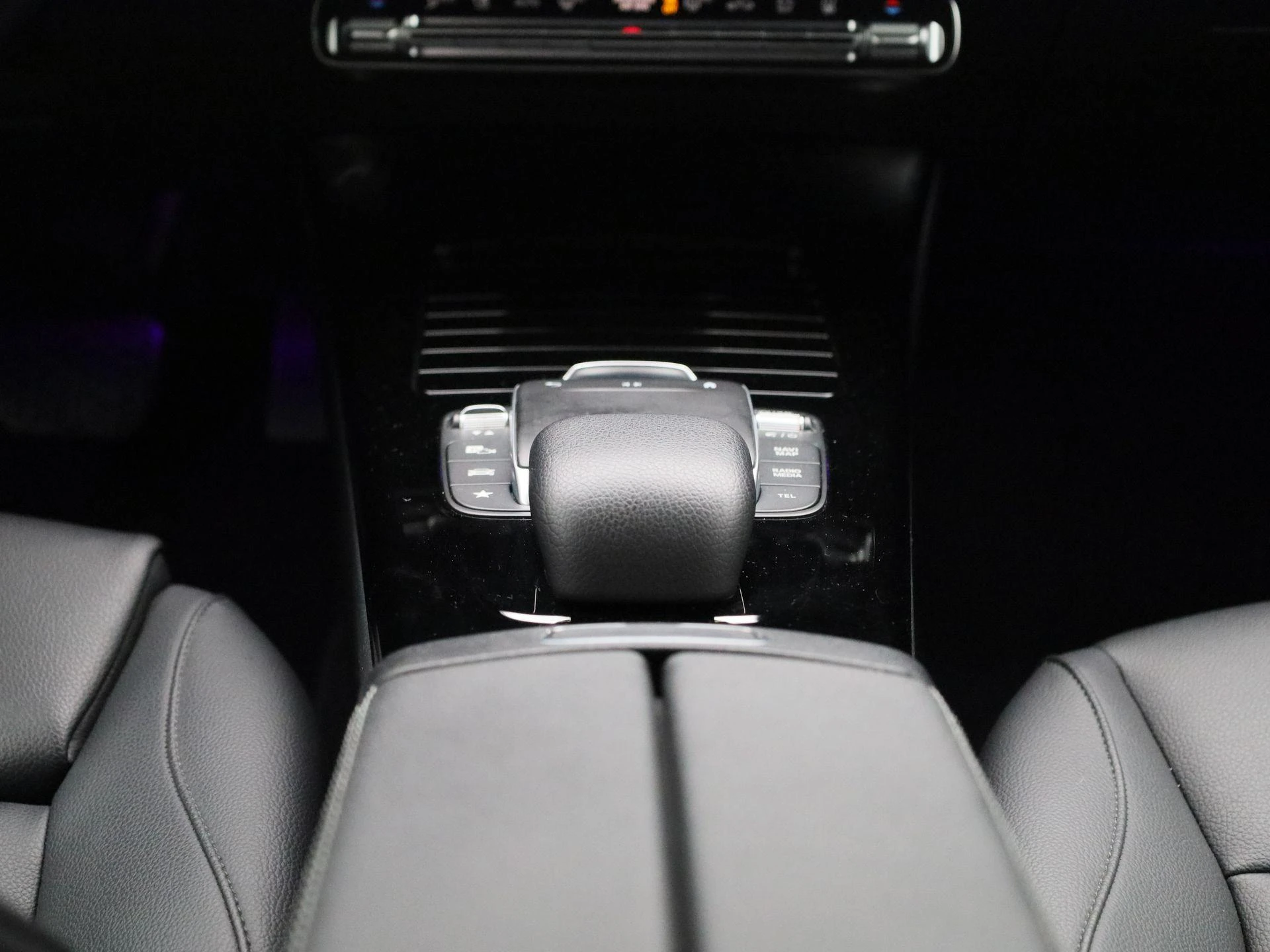 Mercedes-Benz-A-Klasse-image-10