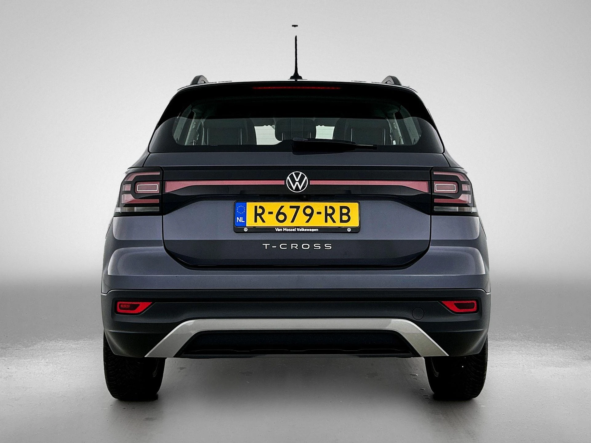 Volkswagen-T-Cross-image-2