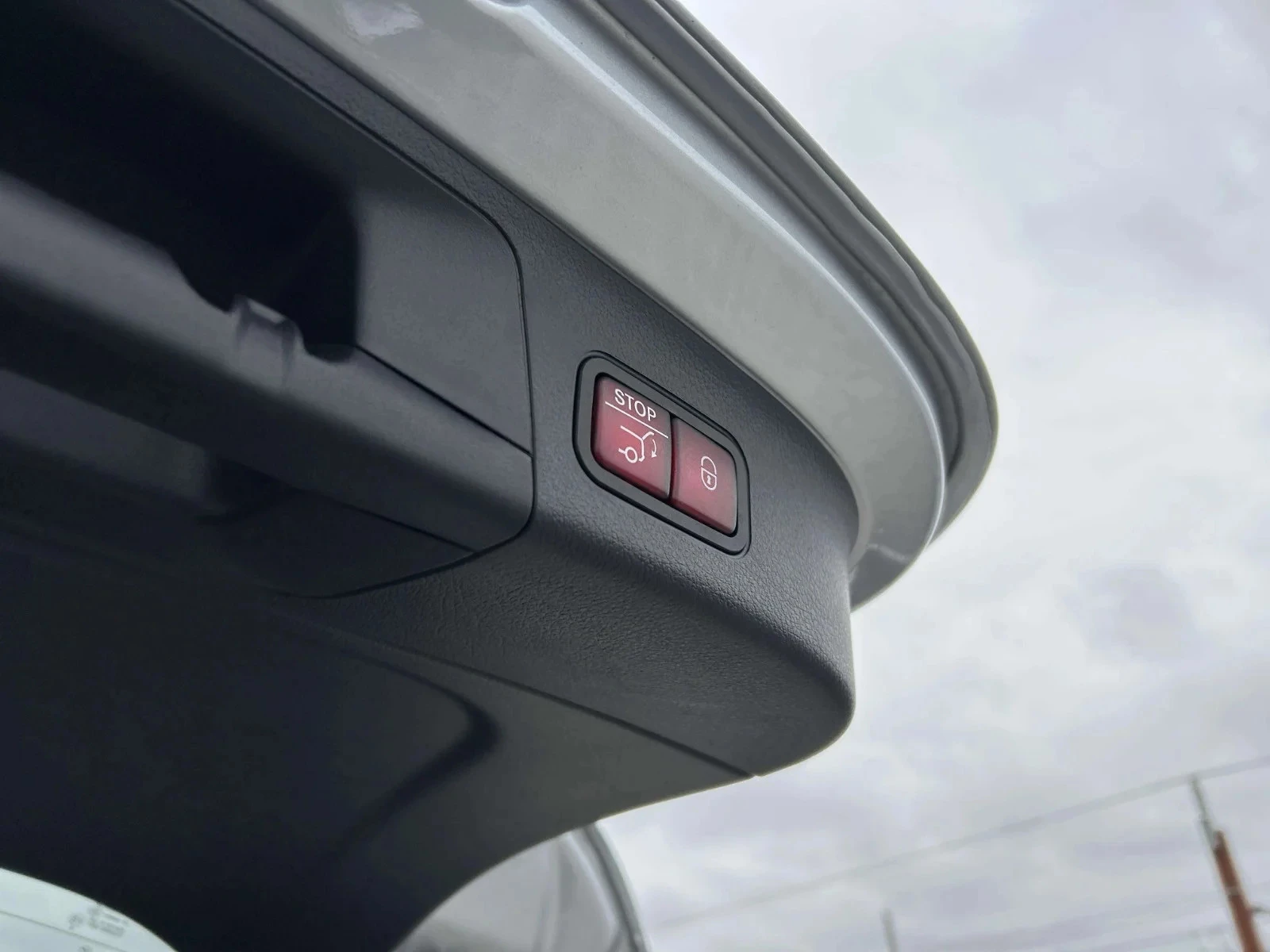 Mercedes-Benz-EQA-image-22