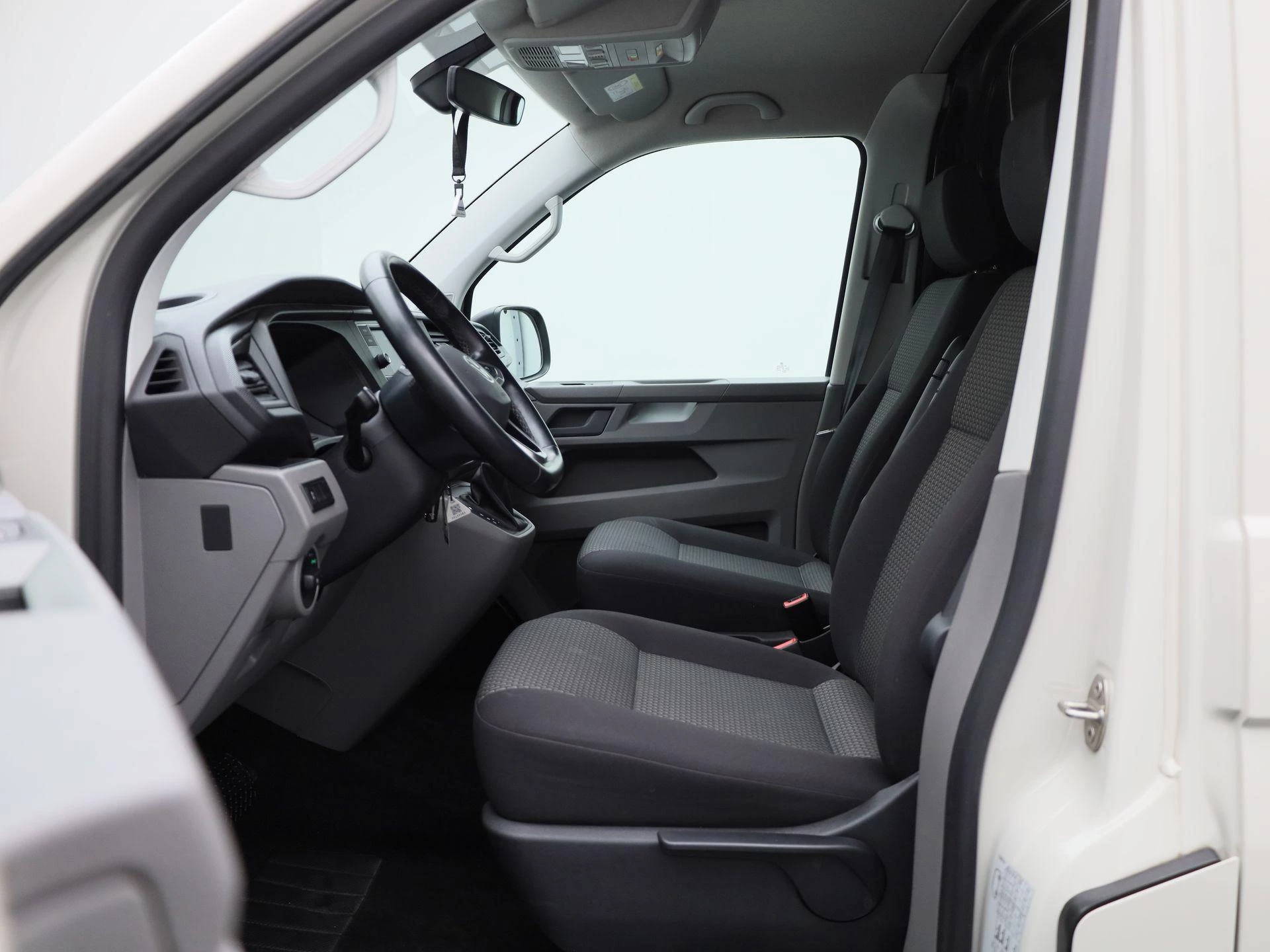 Volkswagen Transporter 2.0 TDI L1H1 150PK