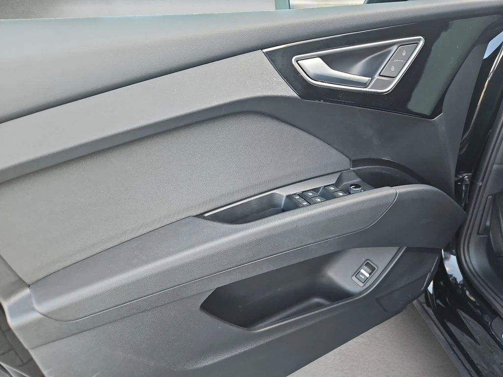 Audi-Q4 Sportback e-tron-image-6