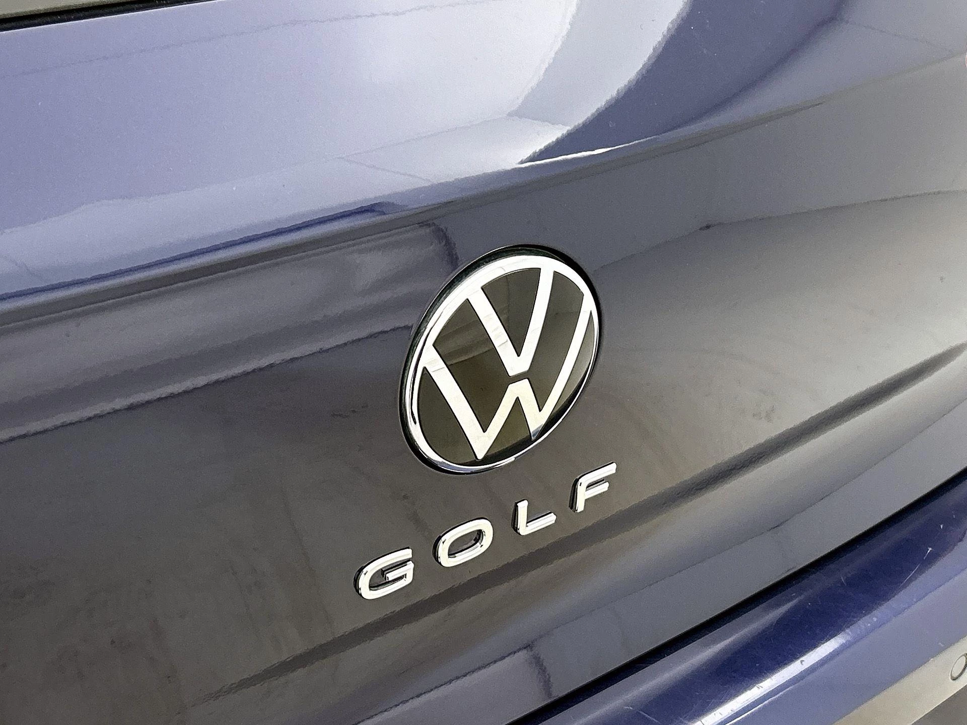 Volkswagen-Golf-image-27