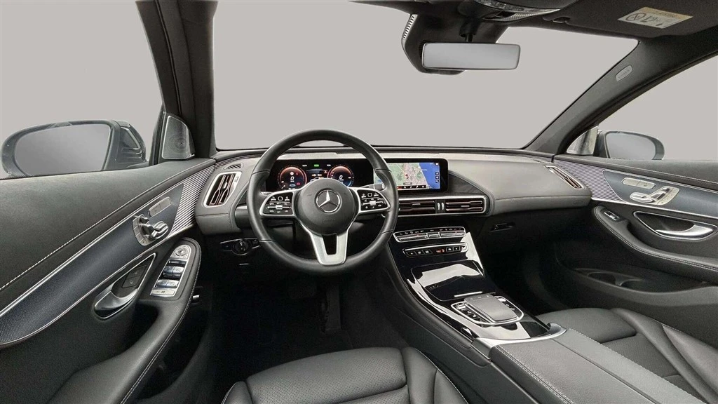 Mercedes-Benz-EQC-image-11