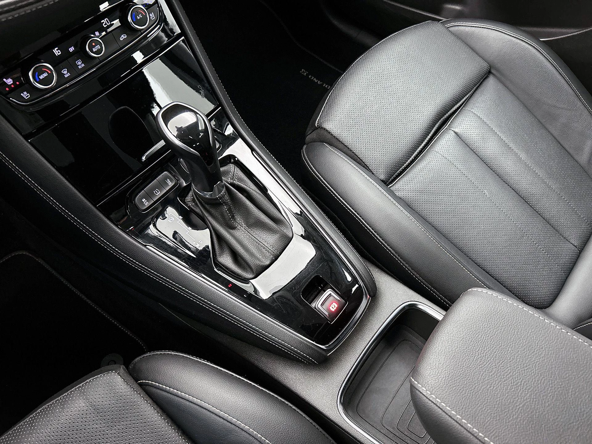 Opel-Grandland X-image-16