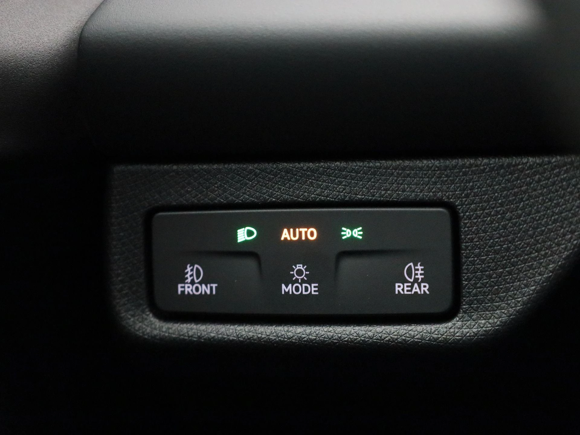 CUPRA Terramar 1.5 TSI e-Hybrid Business