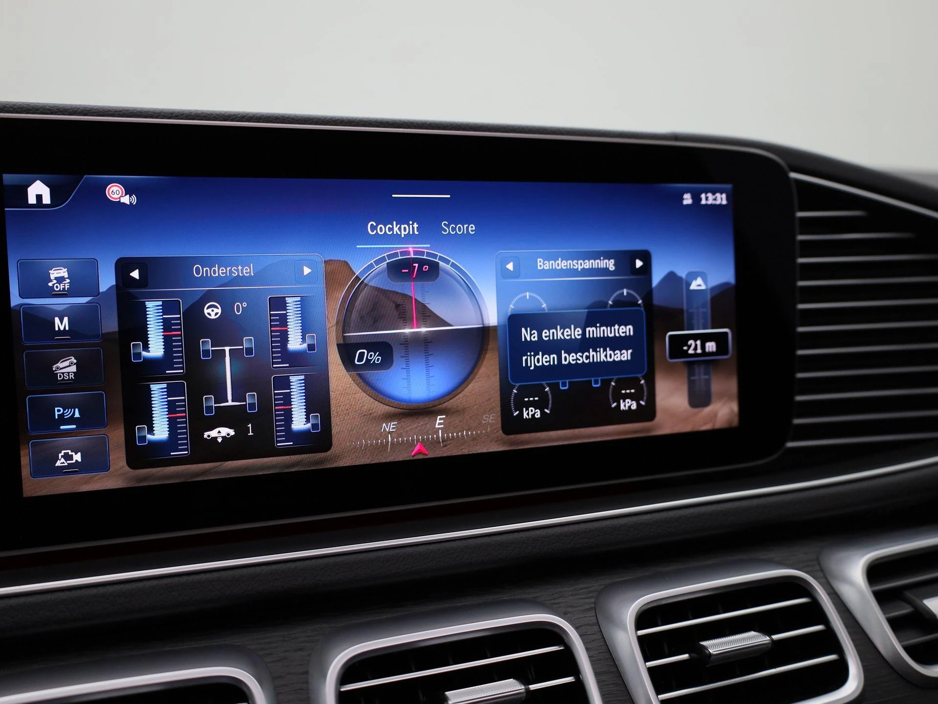 Mercedes-Benz-GLE-image-37