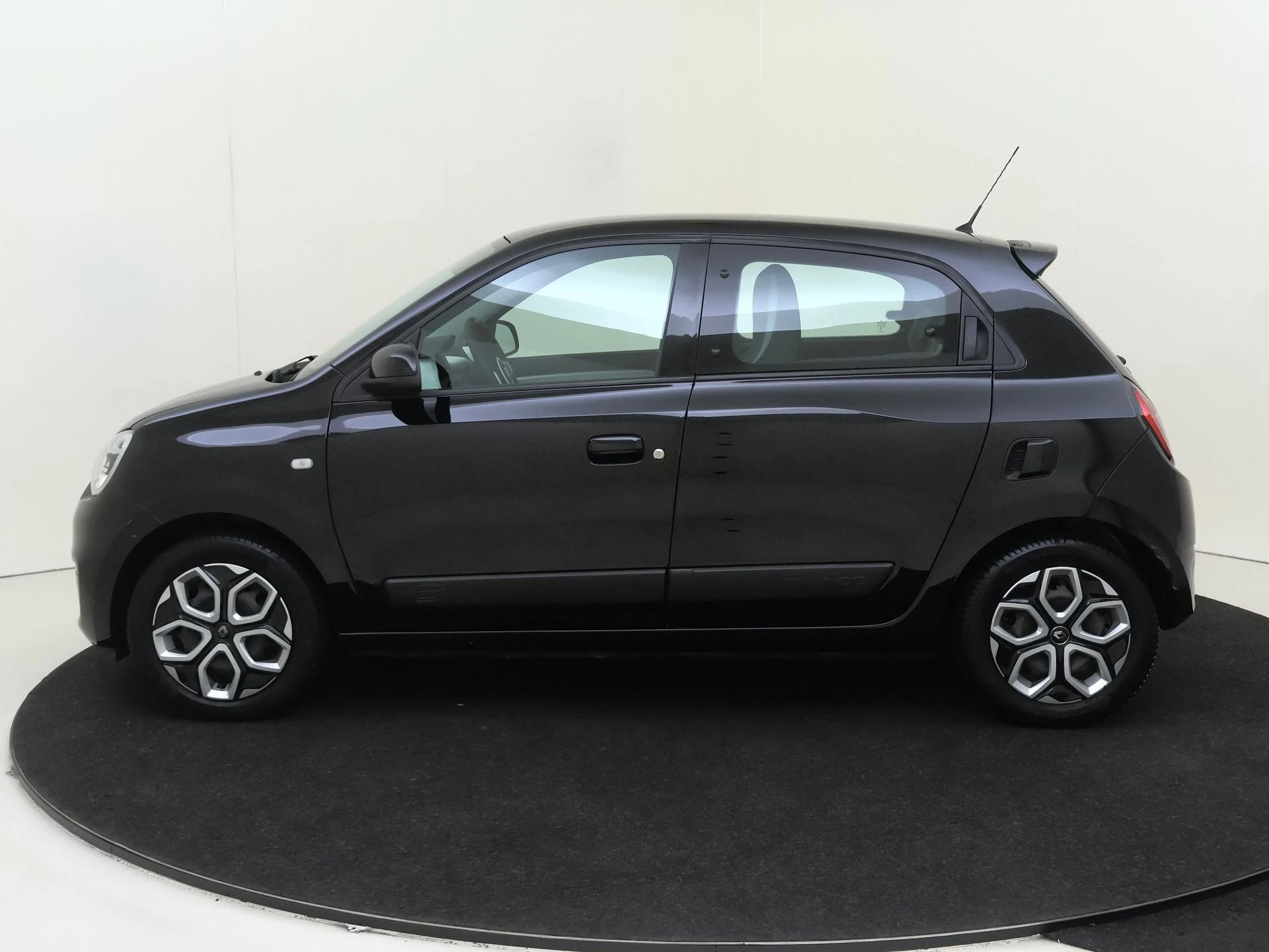 Renault-Twingo-image-11