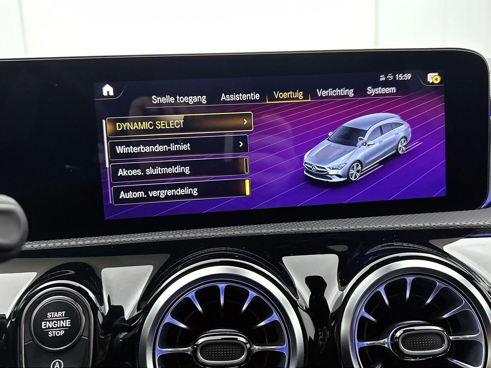 Mercedes-Benz-CLA-image-15