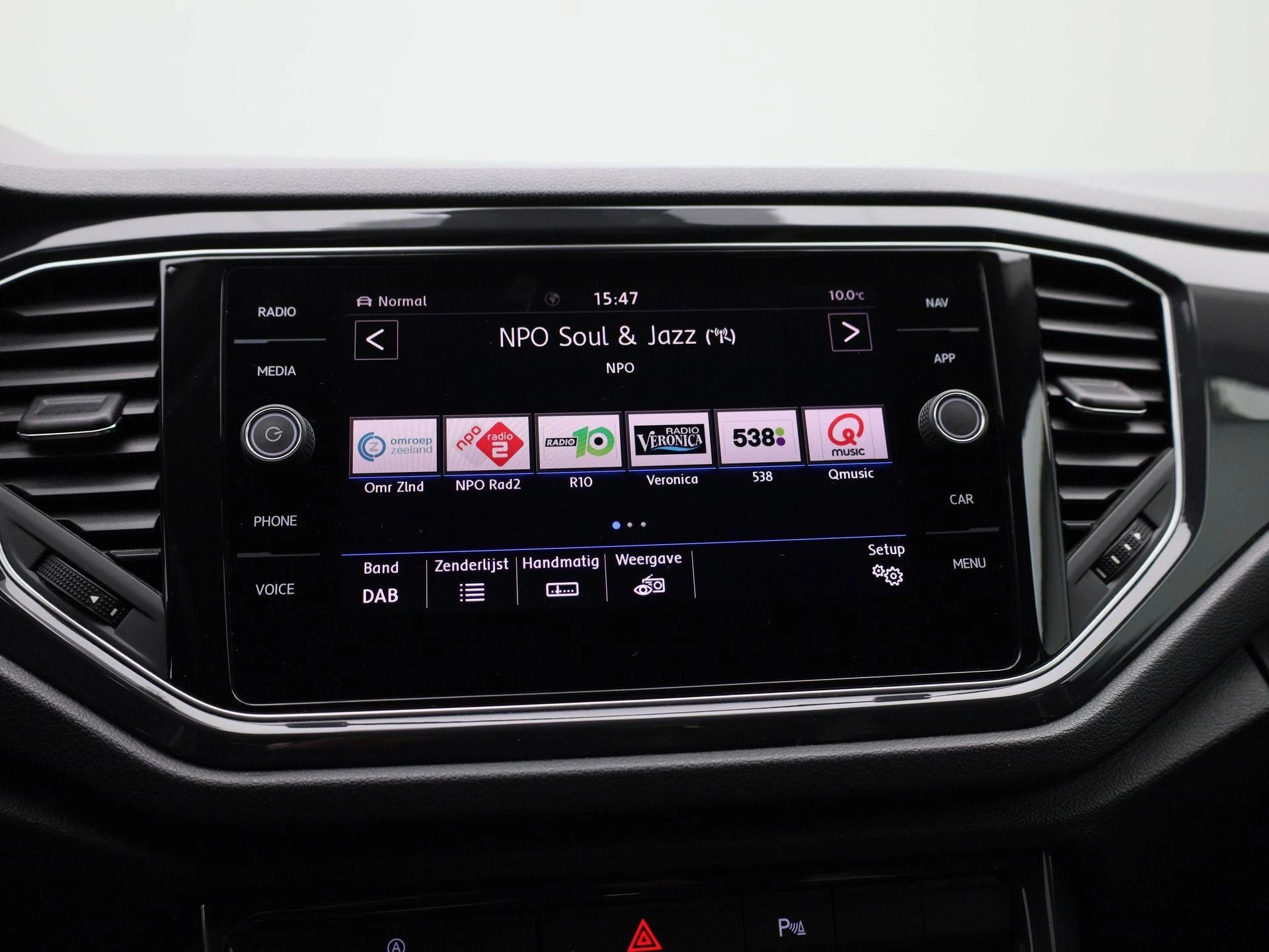 Volkswagen-T-Roc-image-22