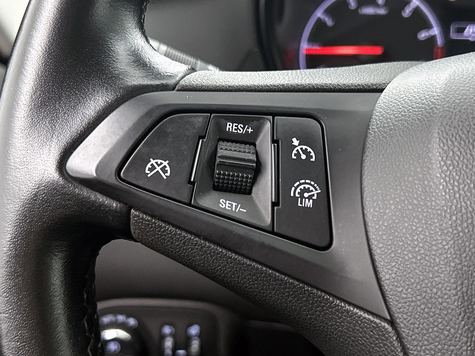Opel-Zafira Tourer-image-5