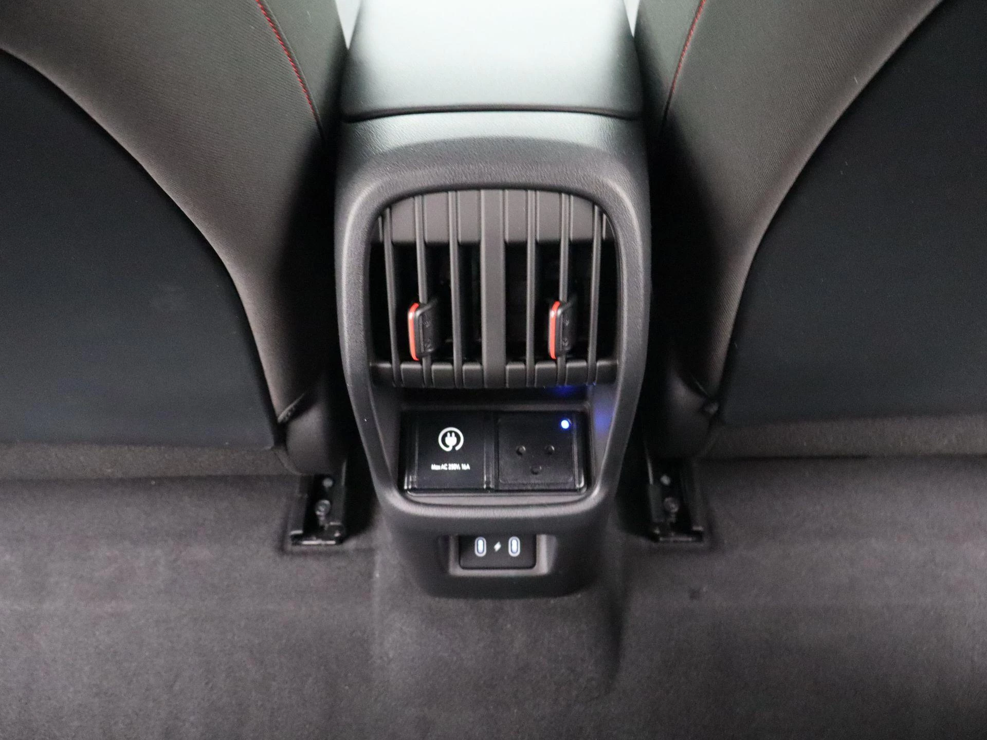 Hyundai-Kona-image-34