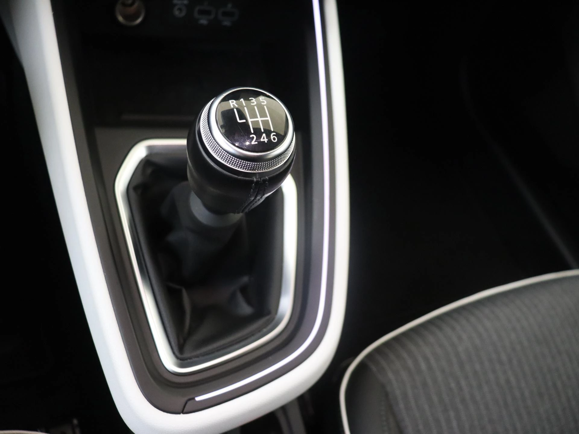 Renault-Clio-image-14