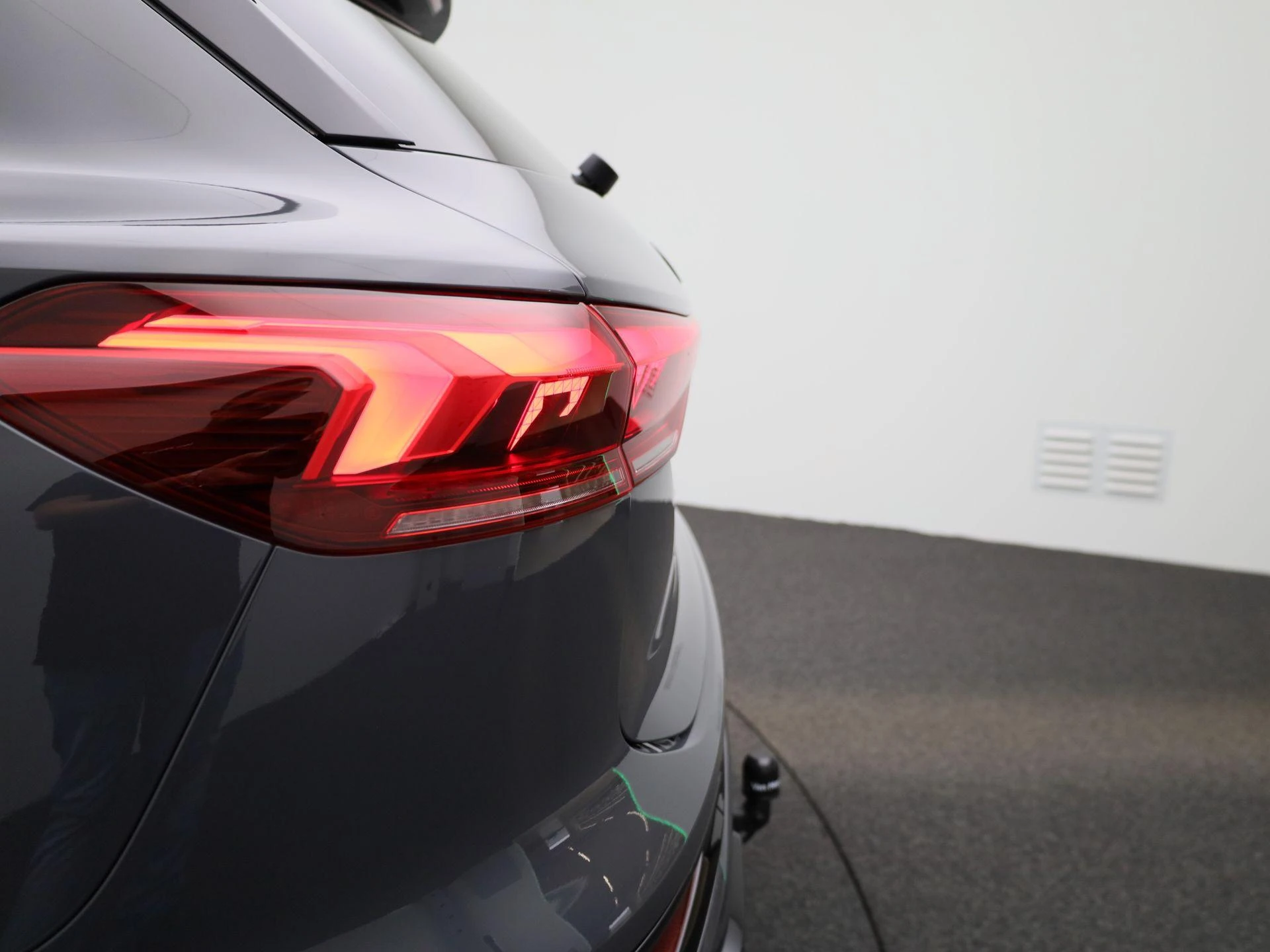 Audi-Q6 e-tron-image-64