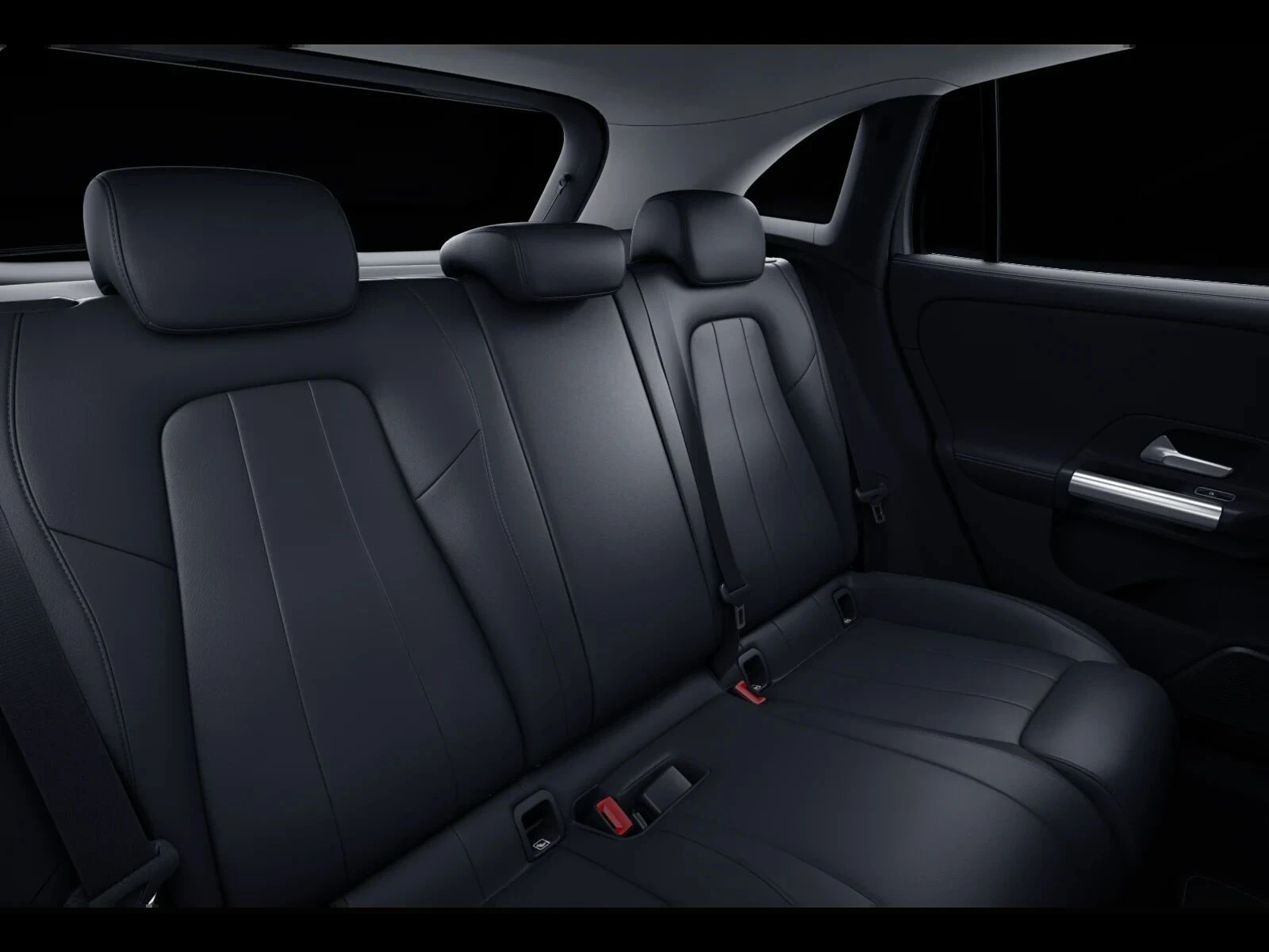 Mercedes-Benz-GLA 180-image-9