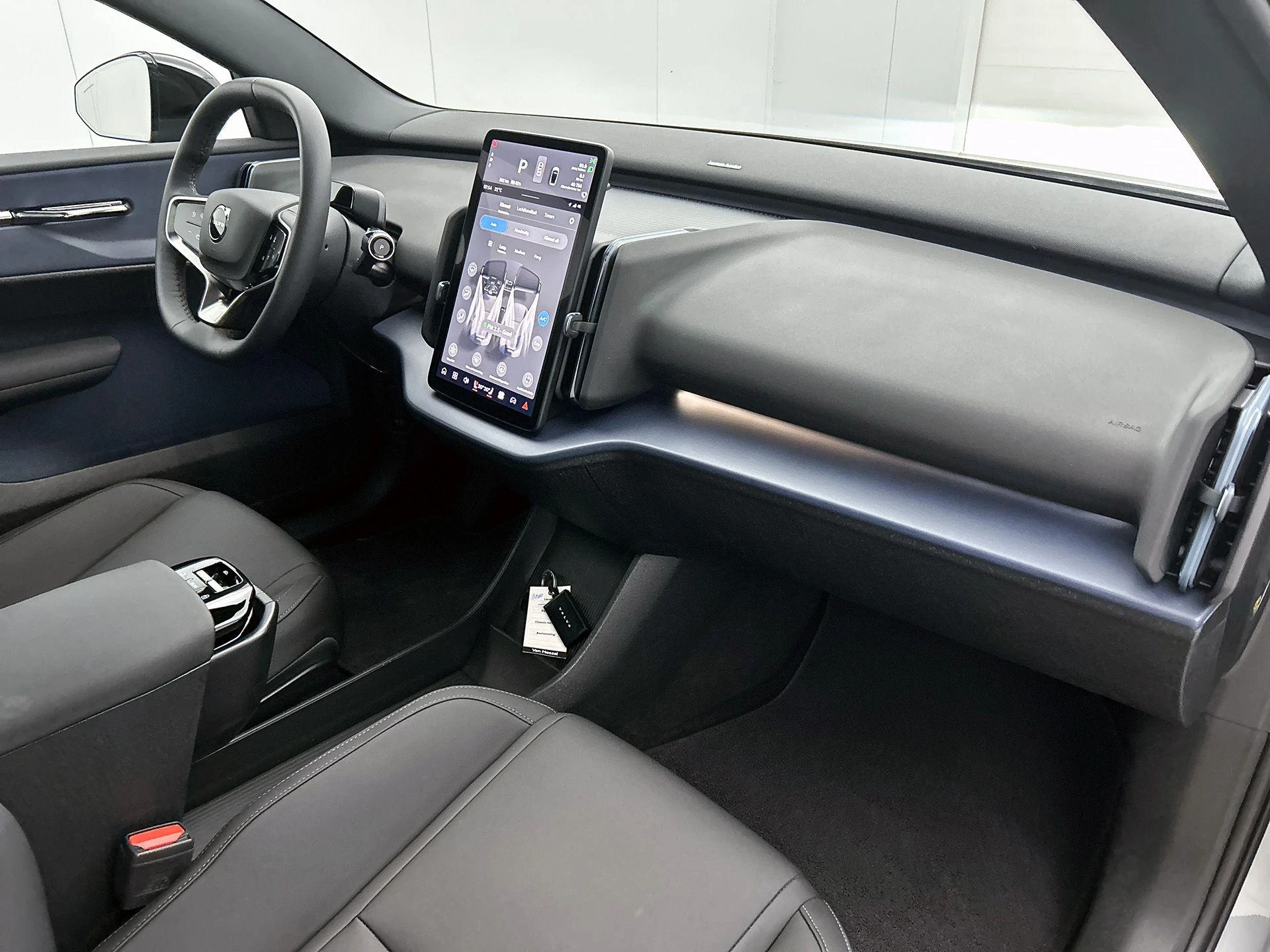 Volvo-EX30-image-27