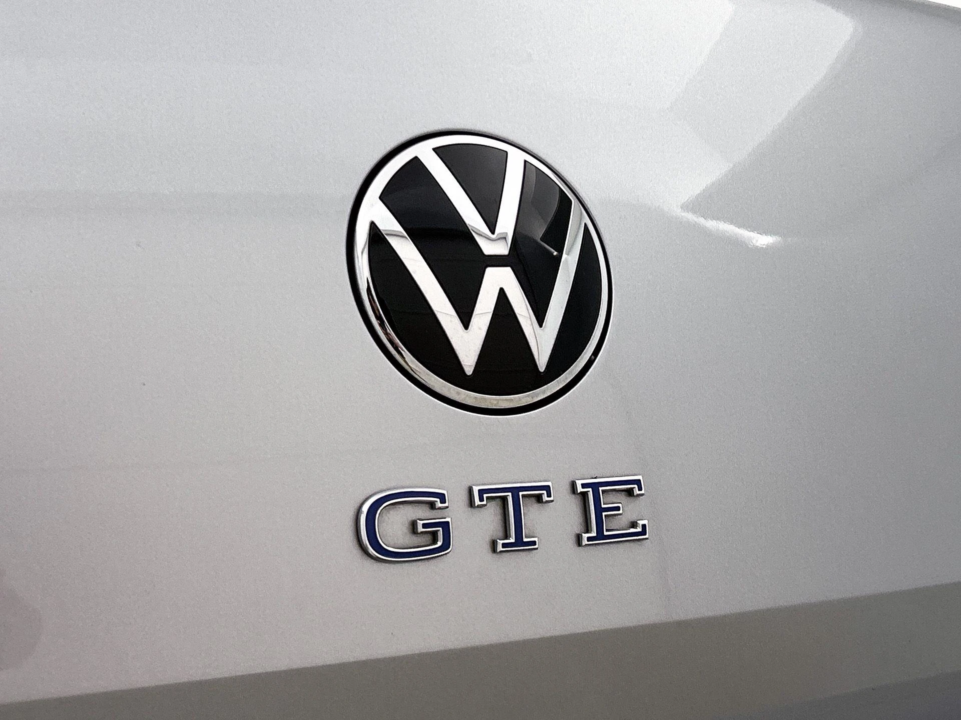 Volkswagen-Passat-image-9