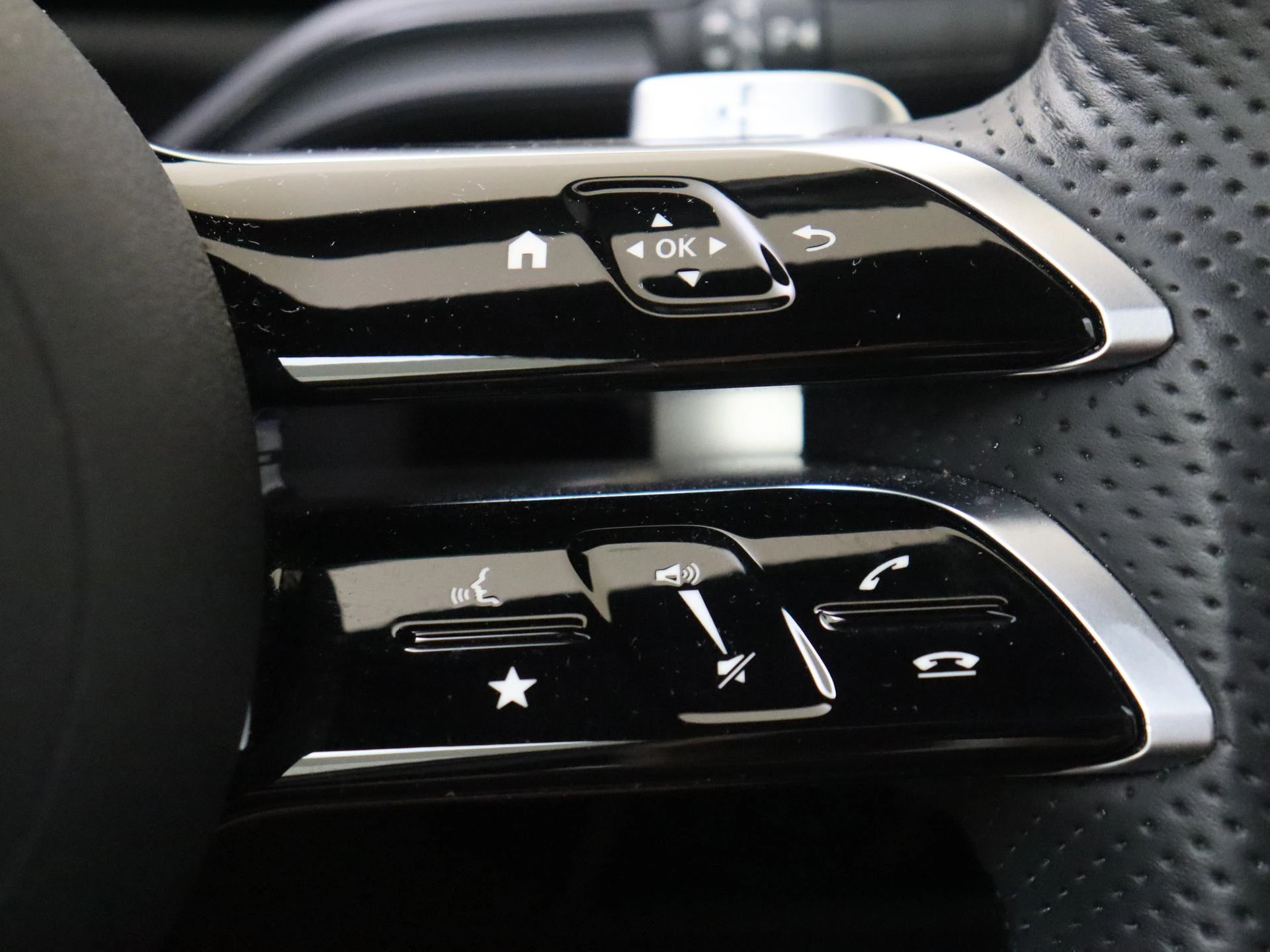 Mercedes-Benz-A-Klasse-image-12