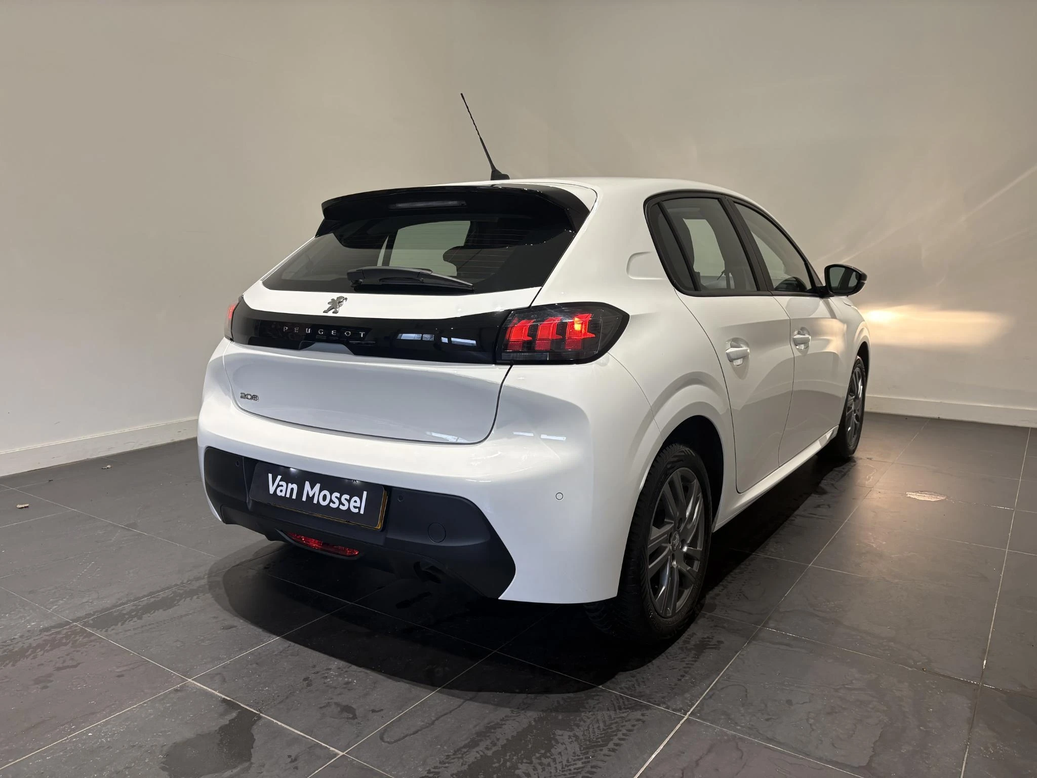 Peugeot-208-image-3