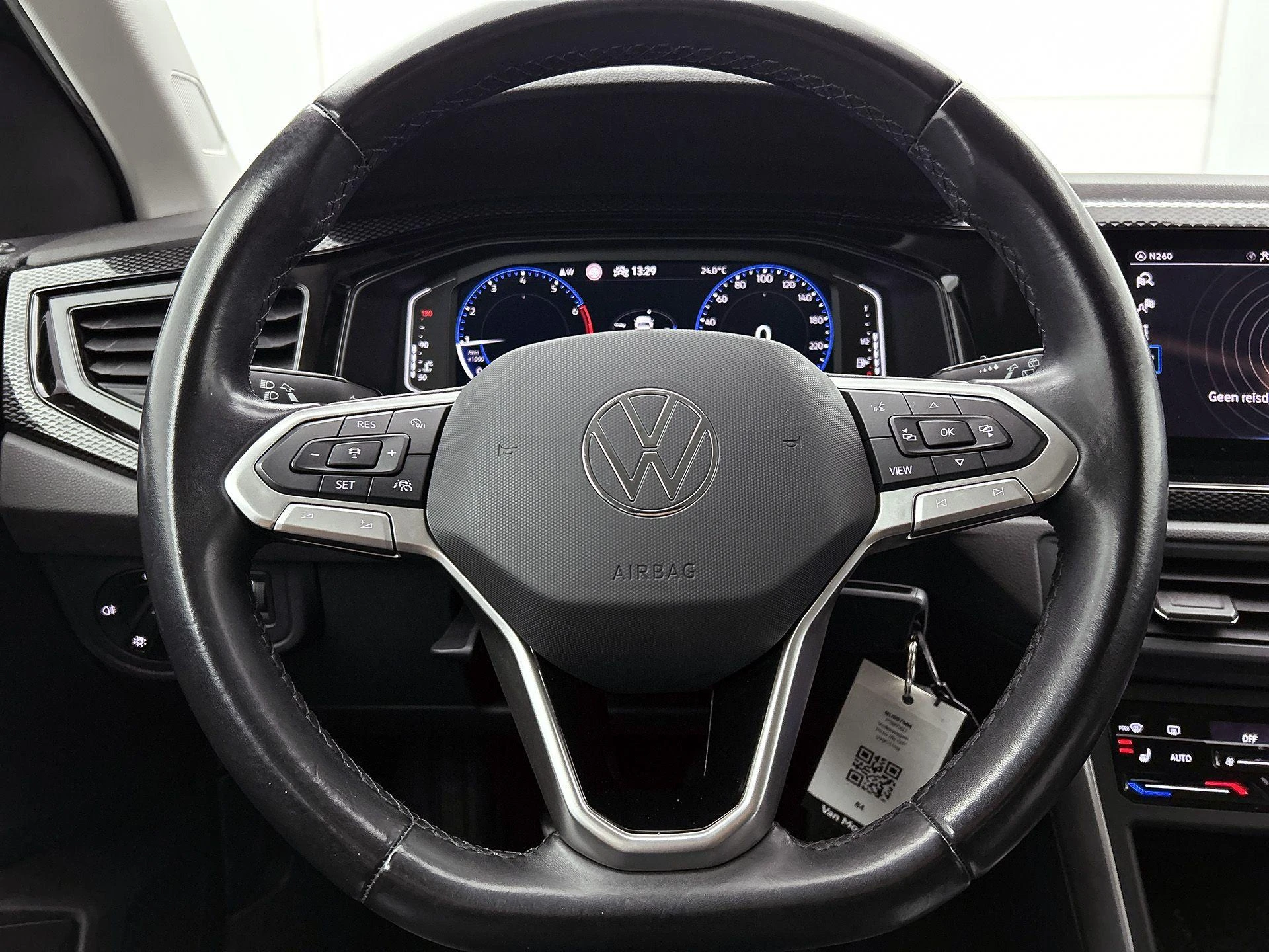 Volkswagen-Polo-image-28