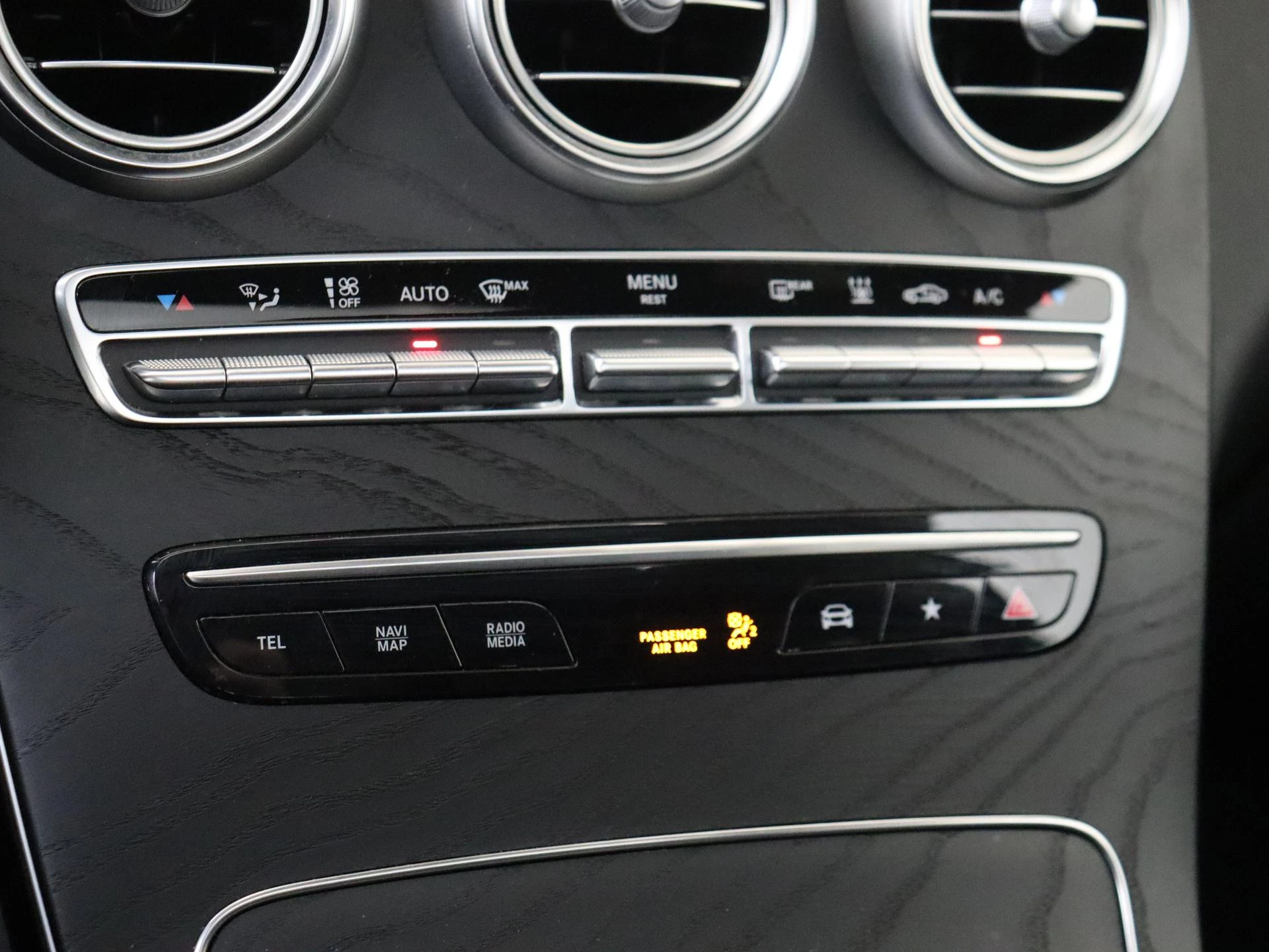 Mercedes-Benz-GLC-image-19