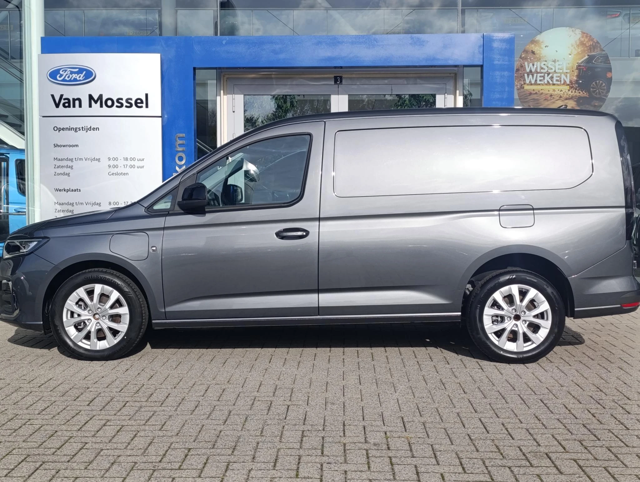 Ford-Transit Connect-image-1