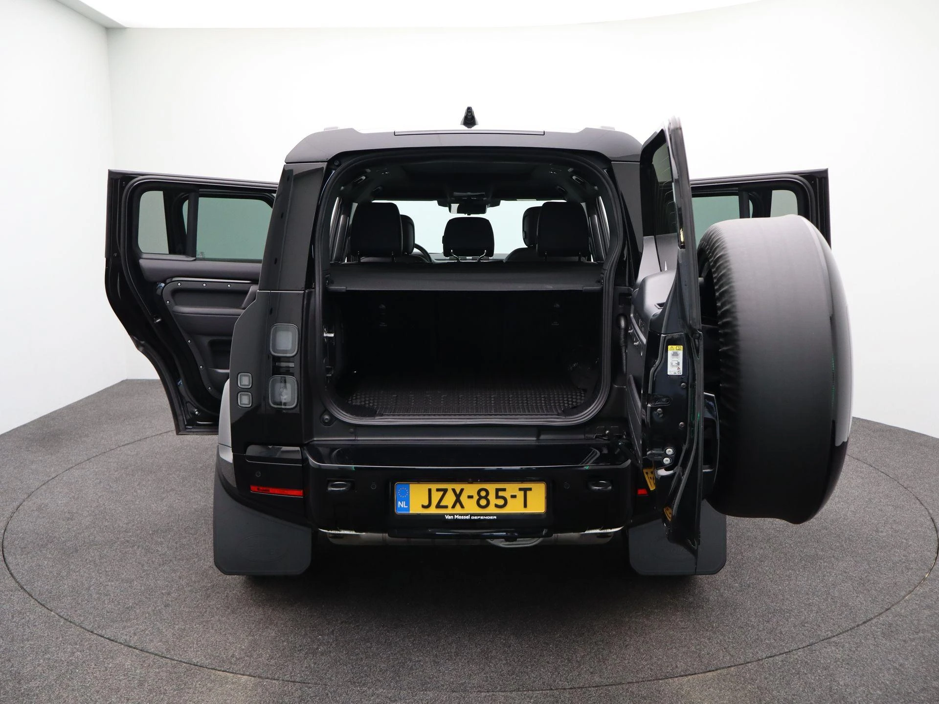 Land Rover Defender 110 2.0 P300e 110 X-Dynamic HSE