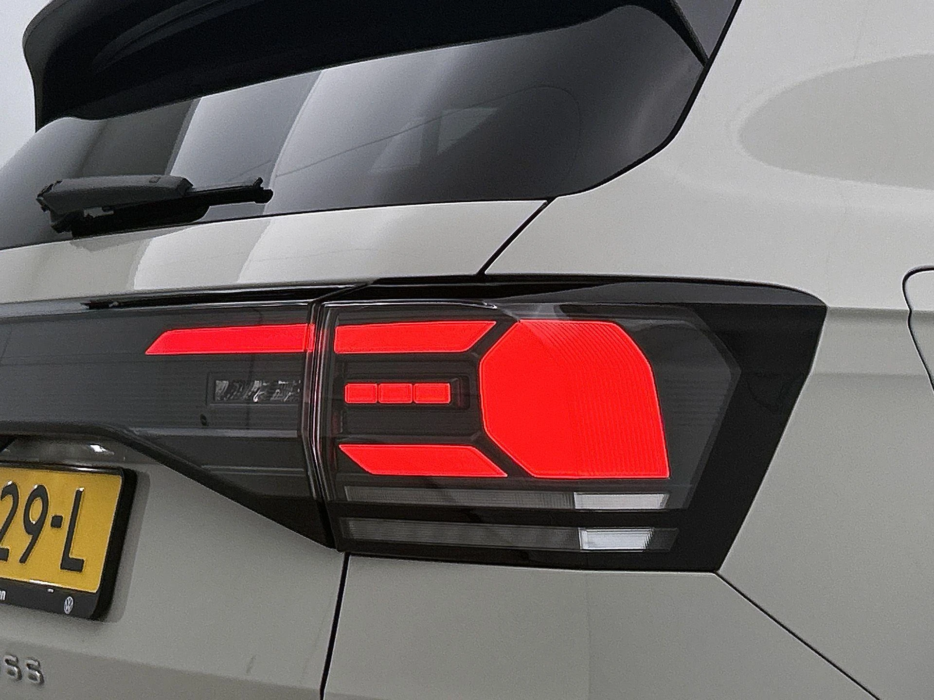 Volkswagen-T-Cross-image-28