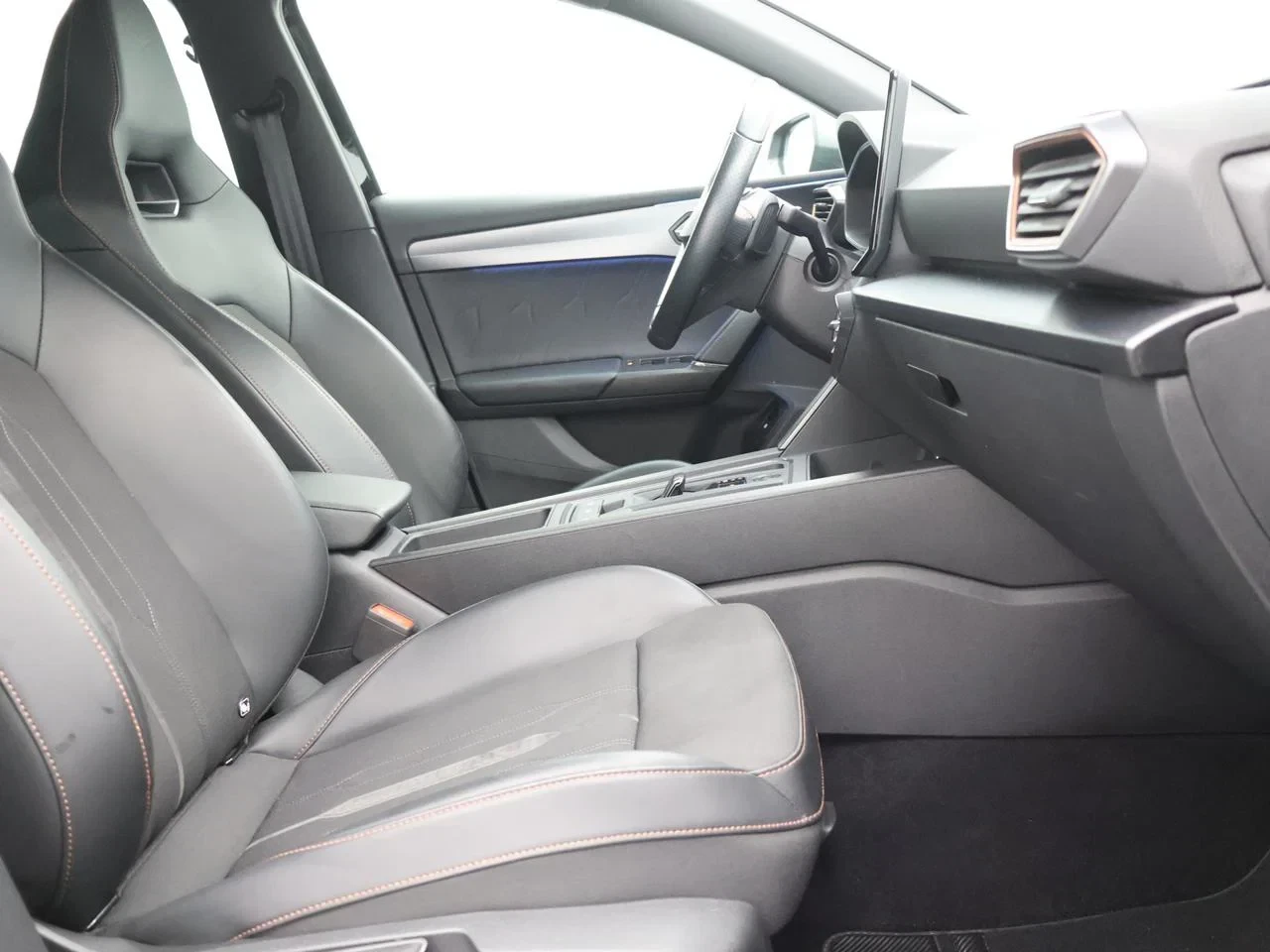 CUPRA-Leon Sportstourer-image-2