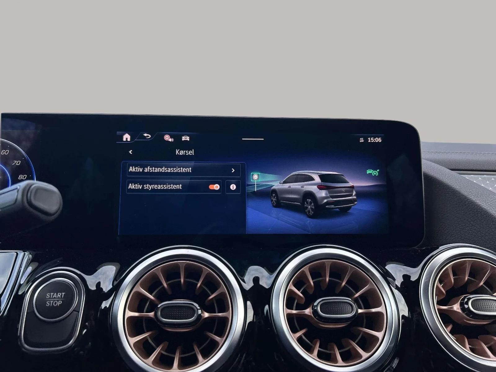 Mercedes-Benz-EQA-image-18