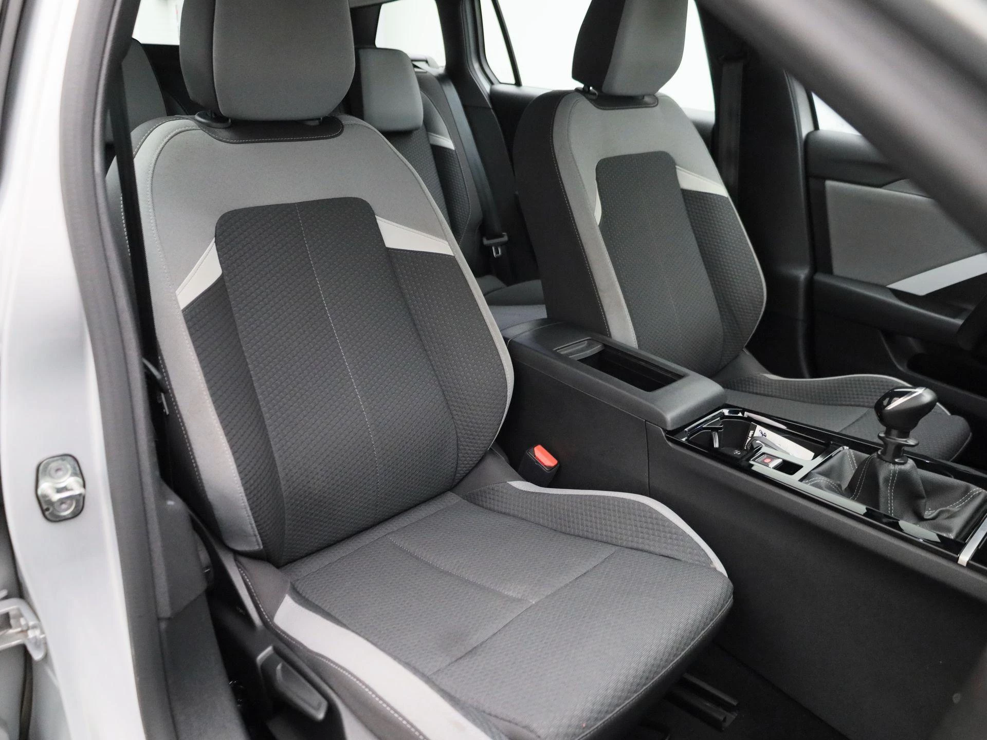 Opel-Astra-image-30