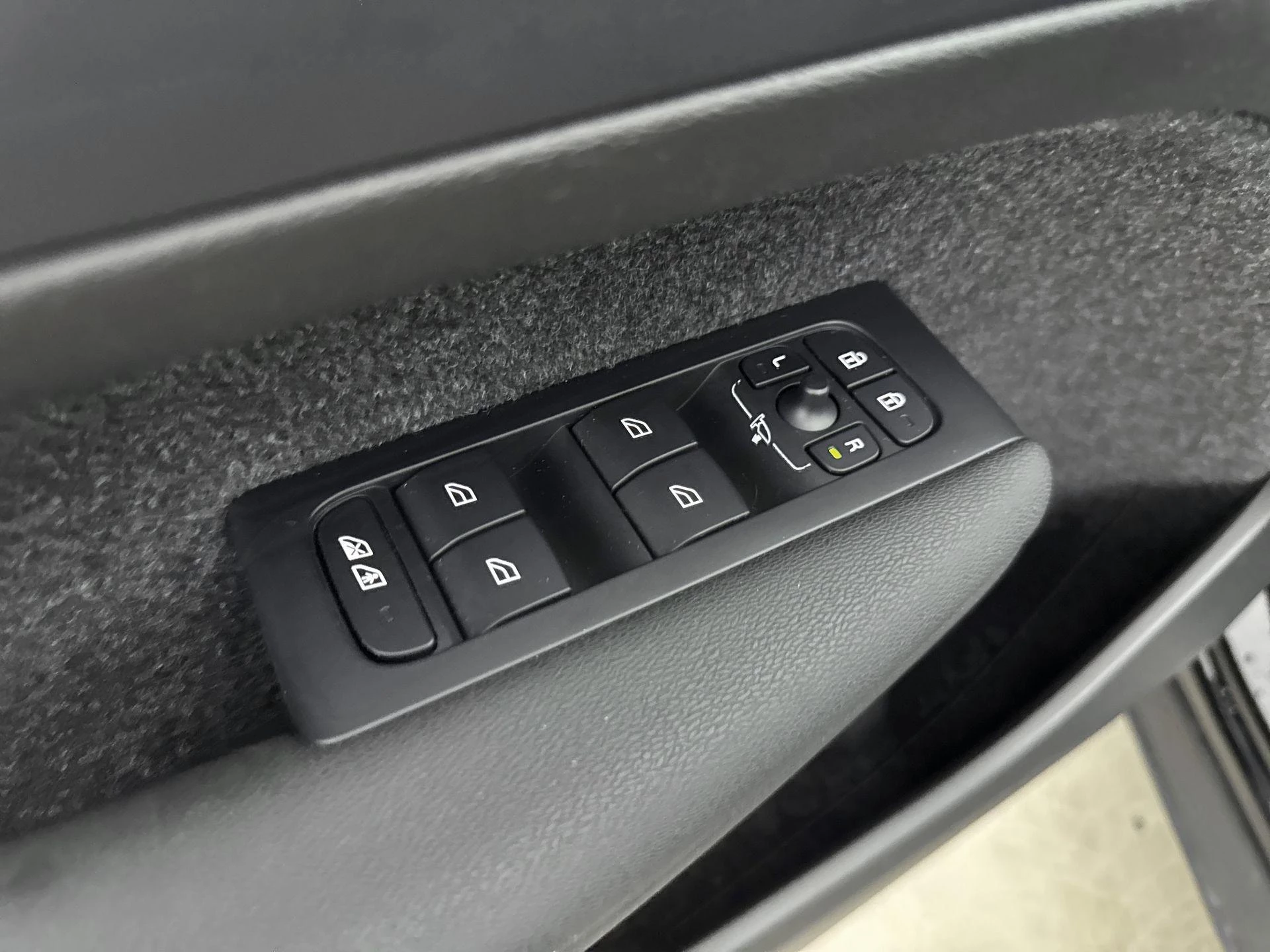 Volvo XC40 1.5 T5 Plug-in hybrid Plus Bright 263PK