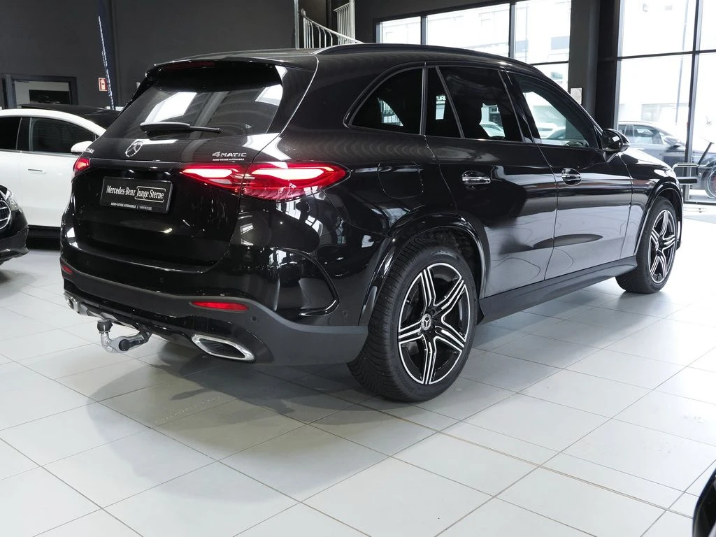 Mercedes-Benz-GLC 220 d-image-5