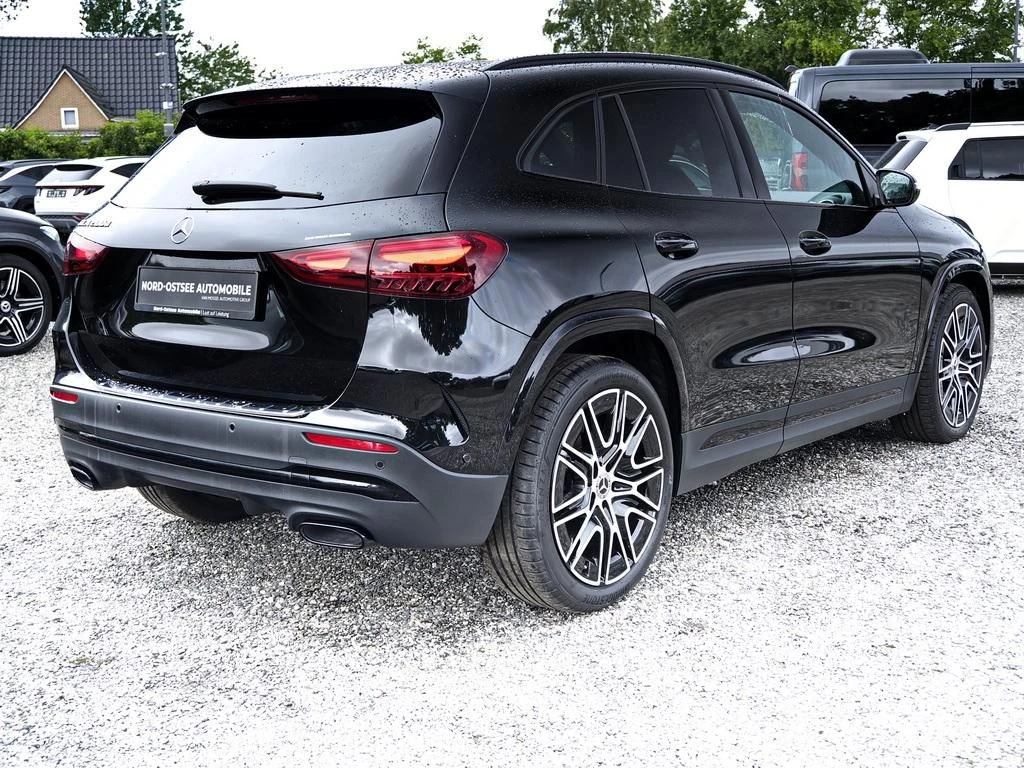 Mercedes-Benz-GLA 200 d-image-5