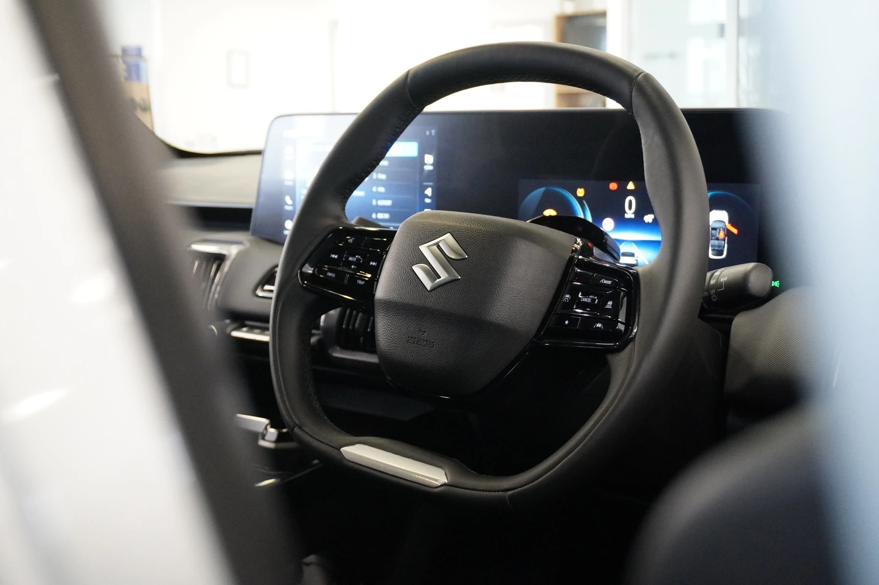 Suzuki-e Vitara-image-24